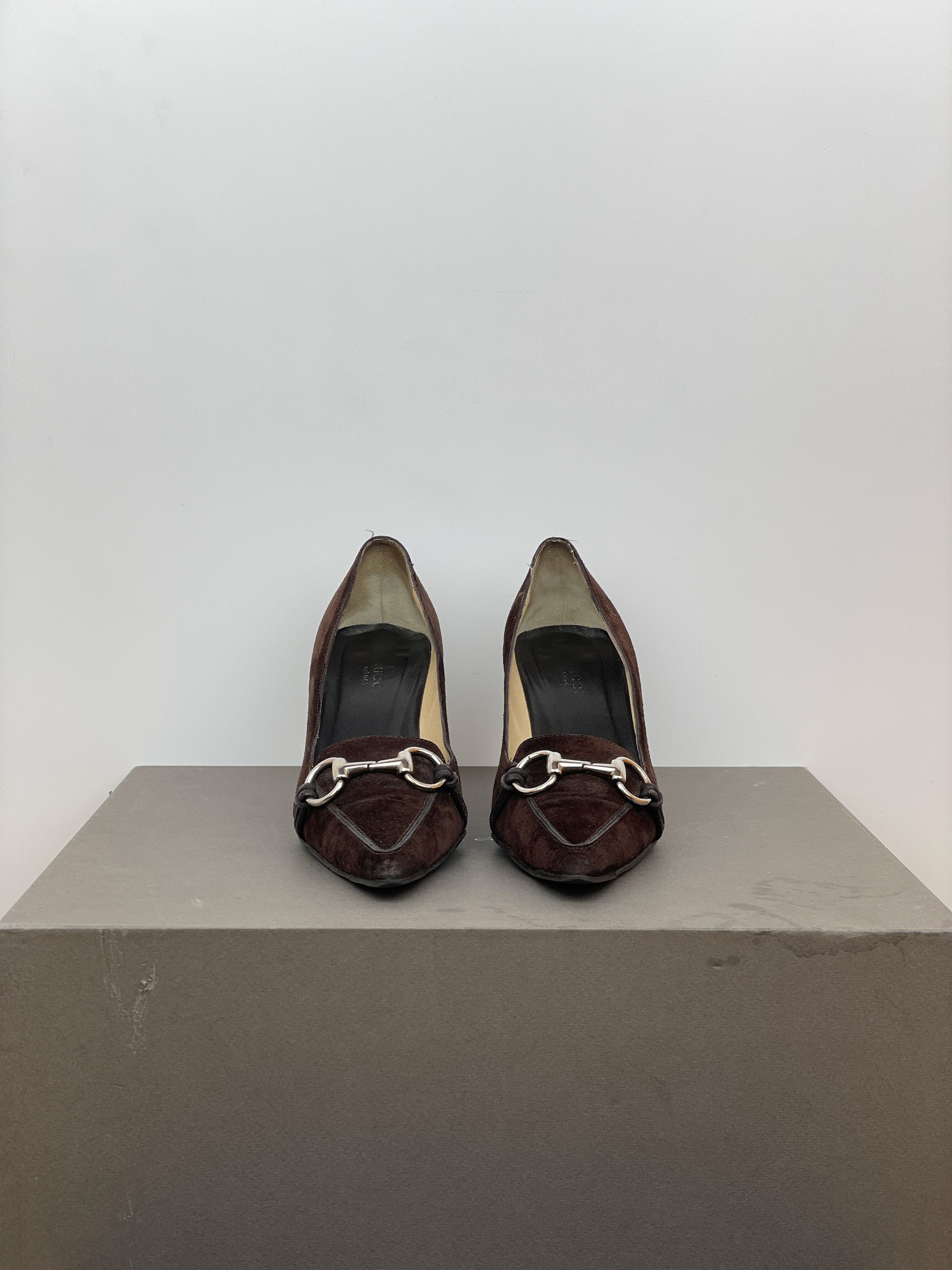 Gucci by Tom Ford 1990s Suede Pointed-Toe Horsebit Heel Pumps Size US 6.5 / IT 36.5 - 3 Thumbnail