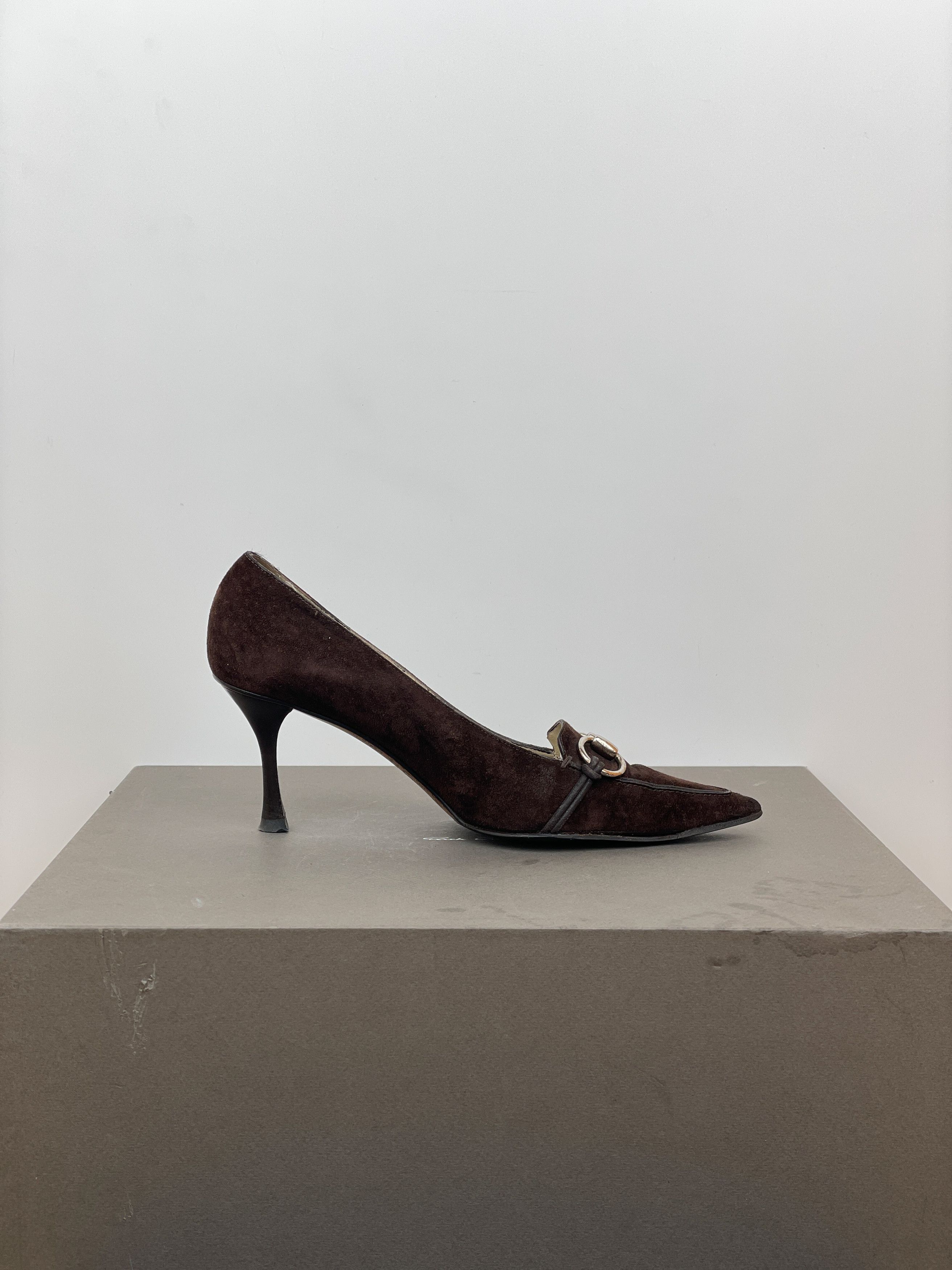 Gucci by Tom Ford 1990s Suede Pointed-Toe Horsebit Heel Pumps Size US 6.5 / IT 36.5 - 6 Thumbnail