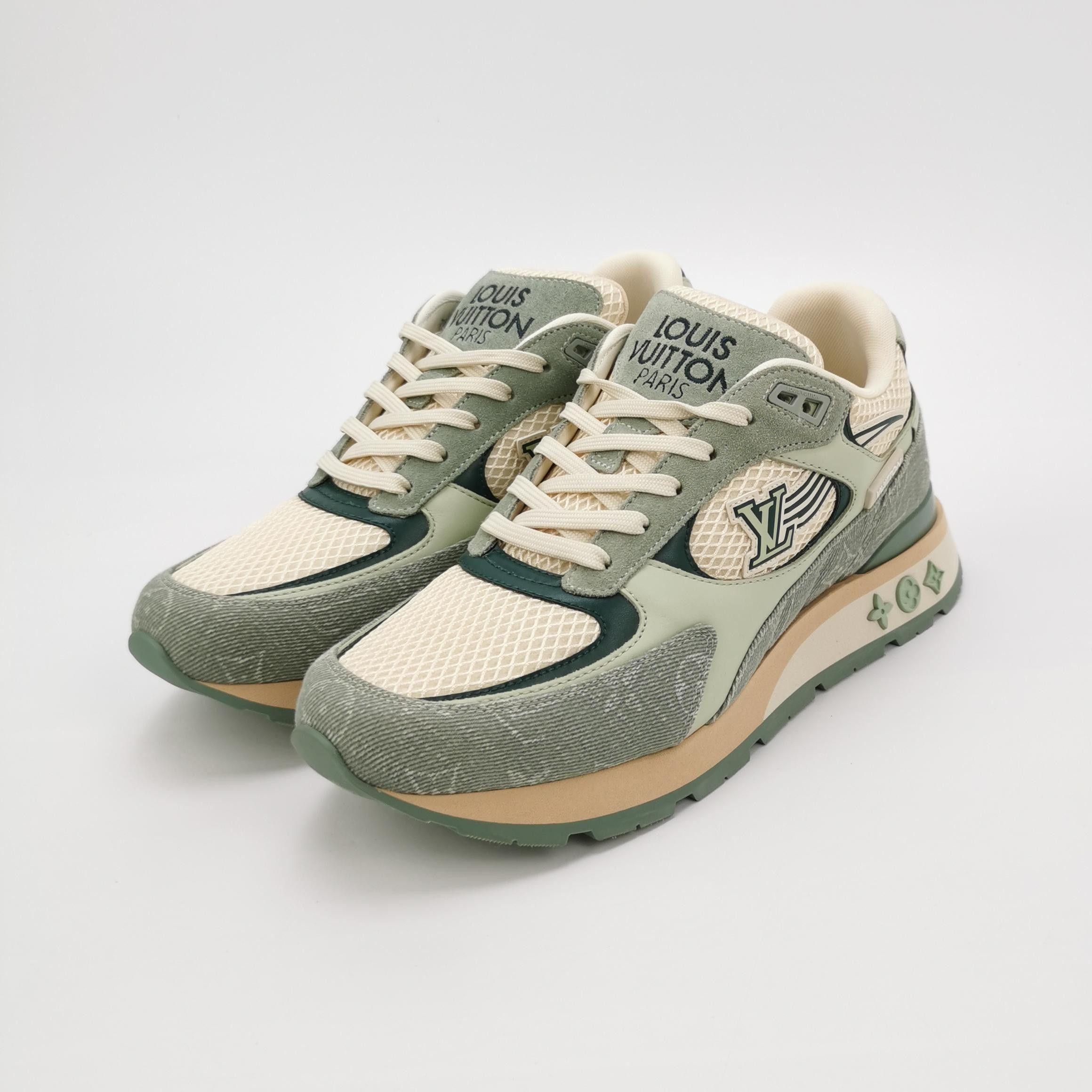 Louis Vuitton Louis Vuitton Run Away Suede and Mesh Sneakers 40 Size US 7 / EU 40 - 2 Thumbnail
