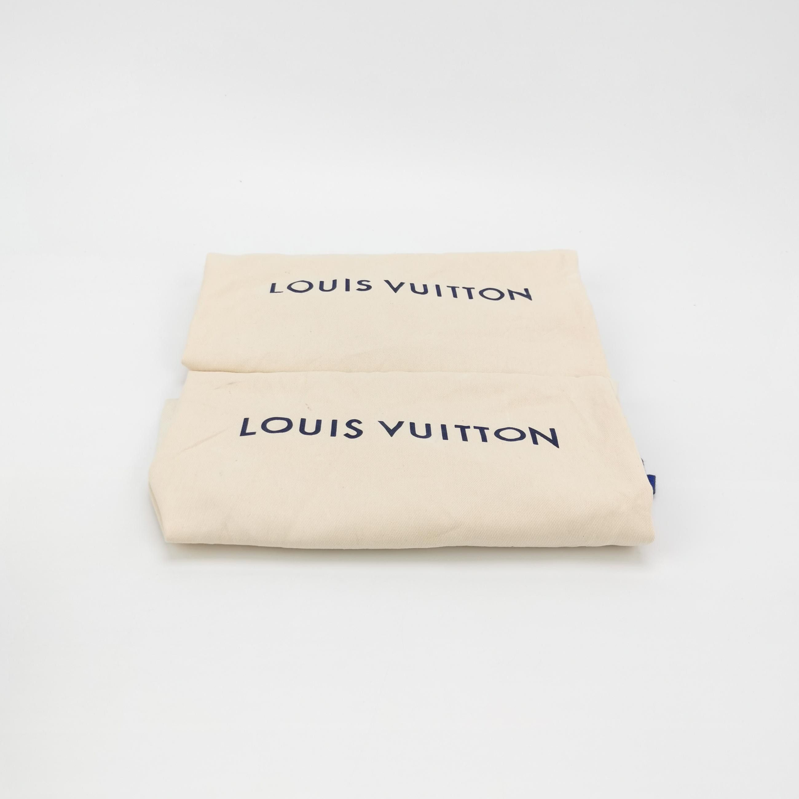 Louis Vuitton Louis Vuitton Run Away Suede and Mesh Sneakers 40 Size US 7 / EU 40 - 6 Thumbnail