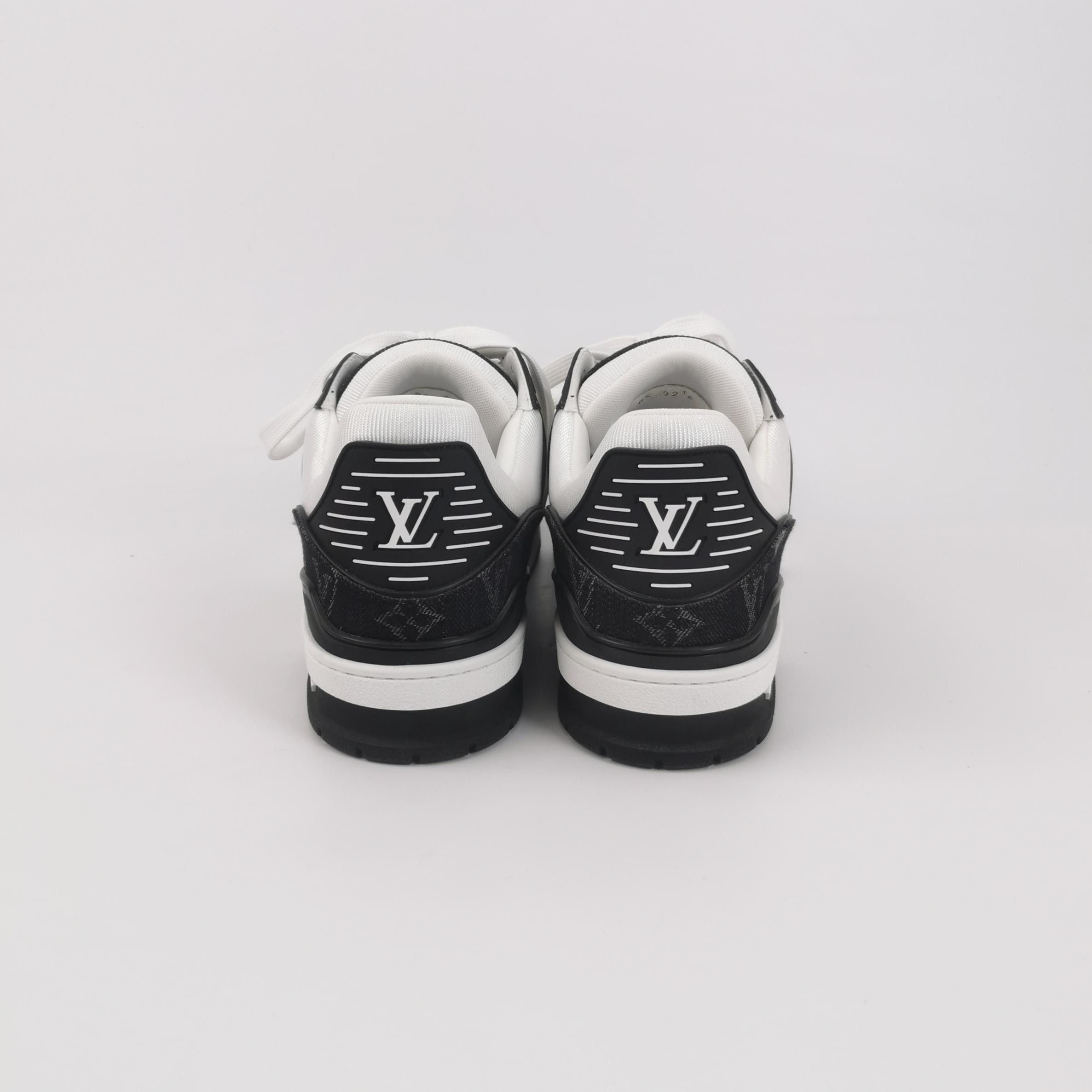 Louis Vuitton Louis Vuitton Monogram Trainer Sneakers 42 Size US 9 / EU 42 - 4 Thumbnail