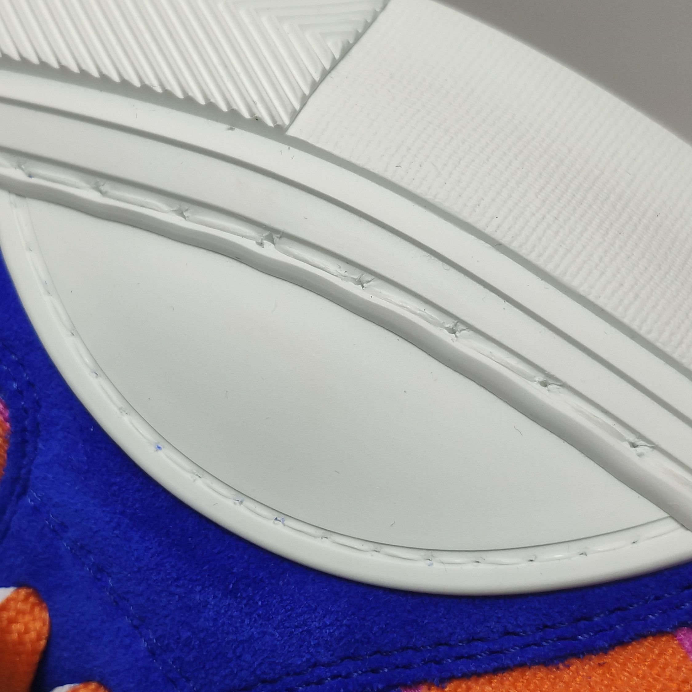 Louis Vuitton Louis Vuitton Color-blocked Low-Top Sneakers 42 Size US 9 / EU 42 - 9 Thumbnail