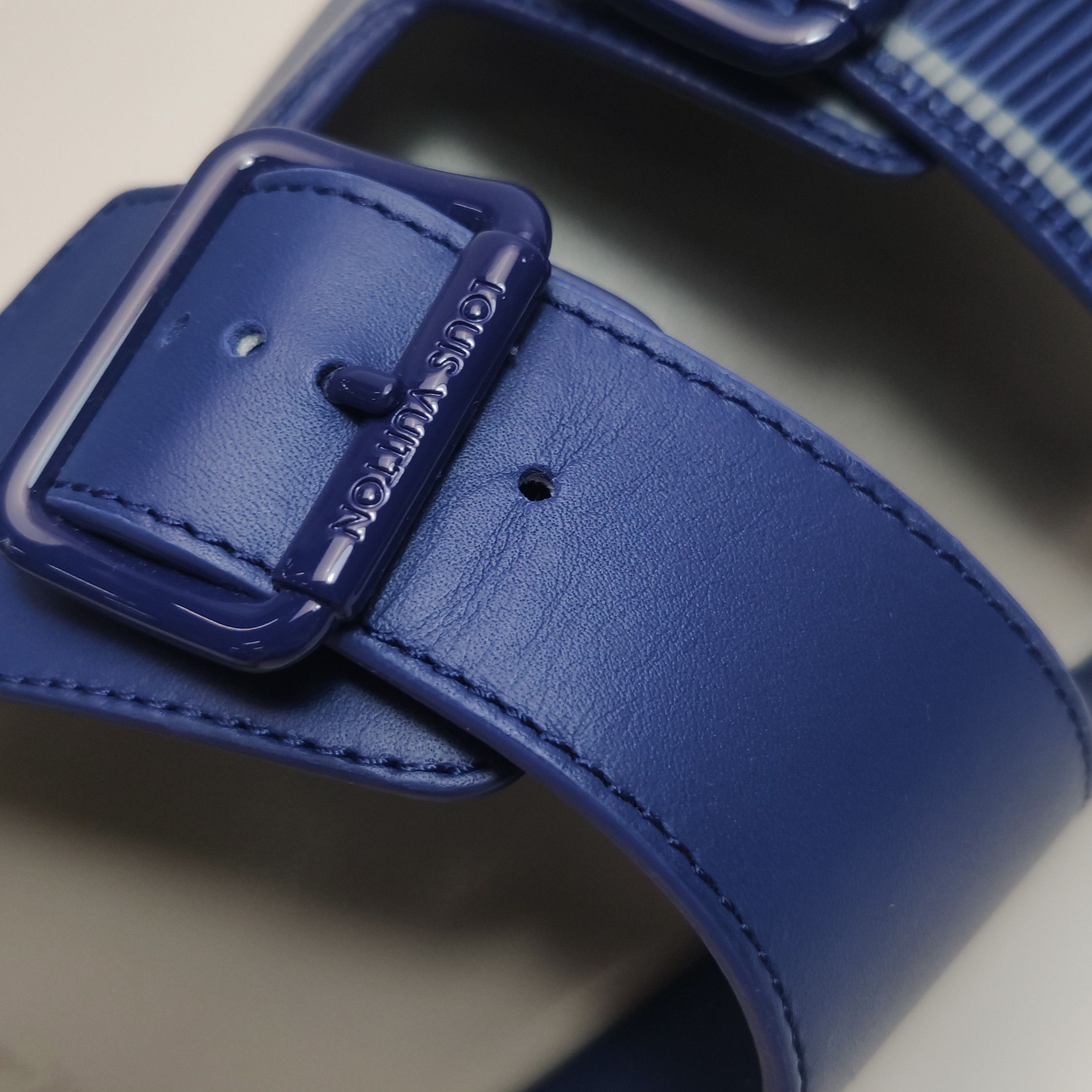 Louis Vuitton Louis Vuitton Blue Leather Logo Sandals Size 40.5 Size US 7 / EU 40 - 9 Thumbnail