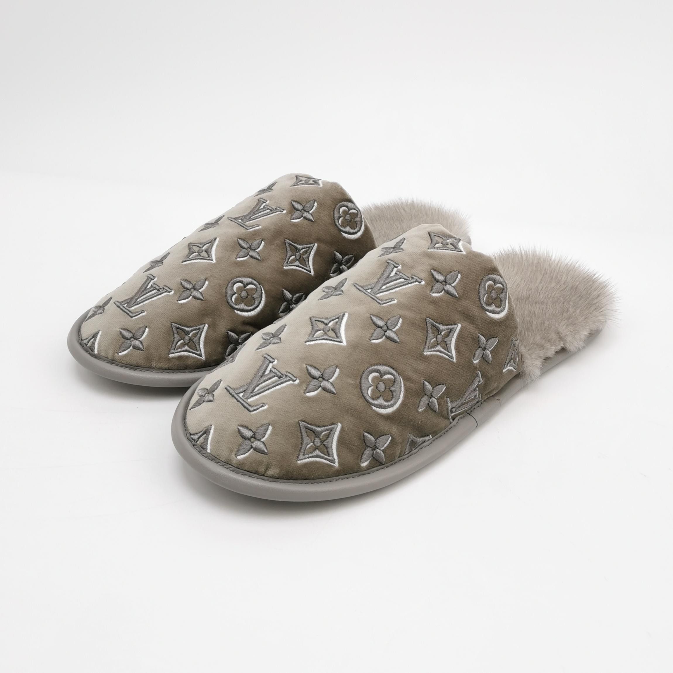 Louis Vuitton Louis Vuitton Monogram Velvet Fur Slides 40 Size US 10 / IT 40 - 2 Thumbnail