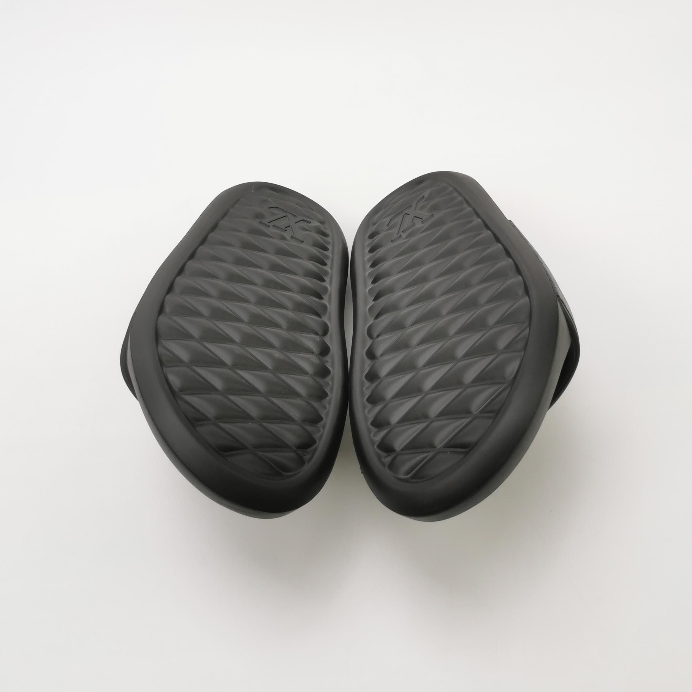 Louis Vuitton Louis Vuitton Monogram Waterfront Slides 43.5 Size US 10 / EU 43 - 5 Thumbnail