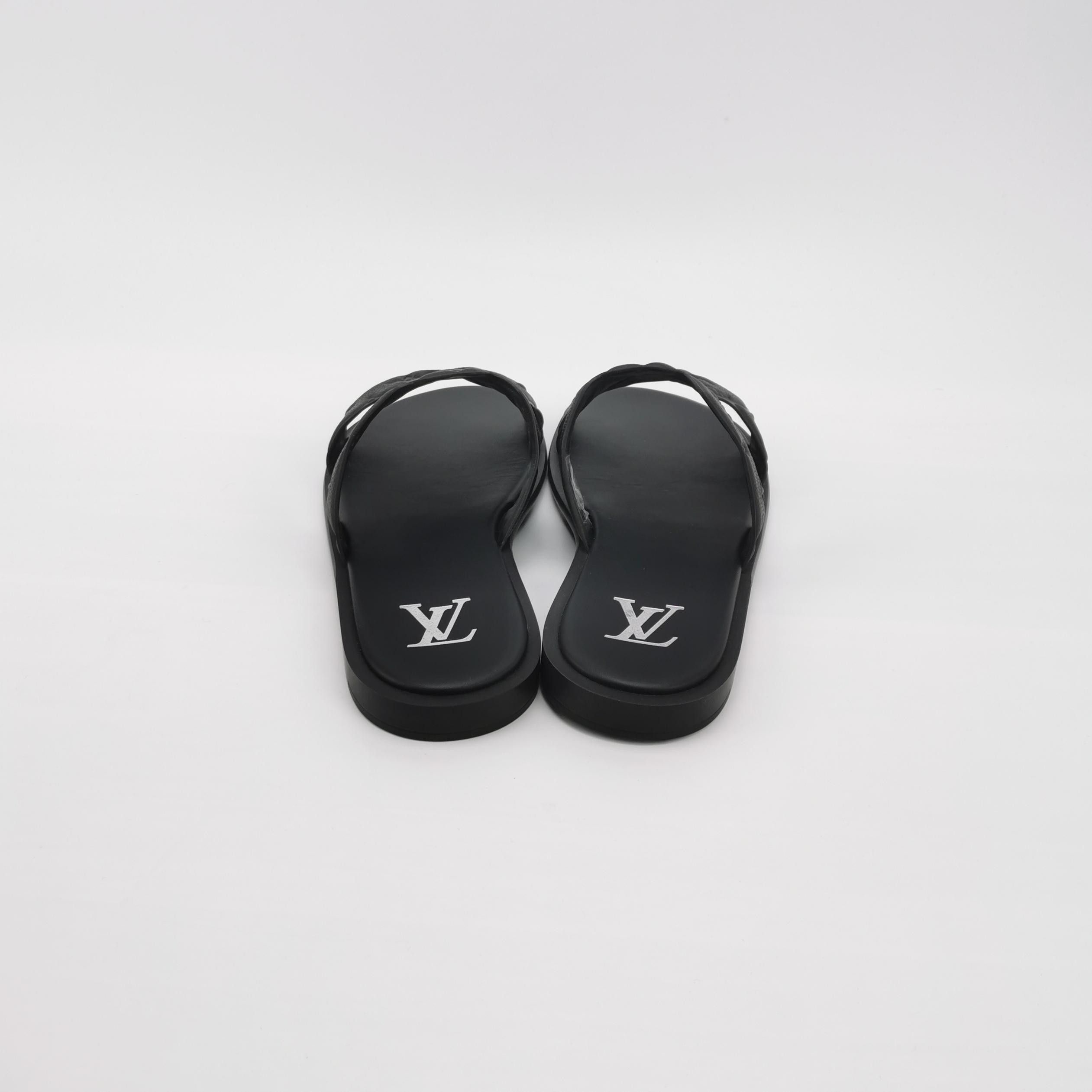 Louis Vuitton Louis Vuitton Oasis Monogram Embossed Slides 41.5 Size US 8 / EU 41 - 4 Thumbnail