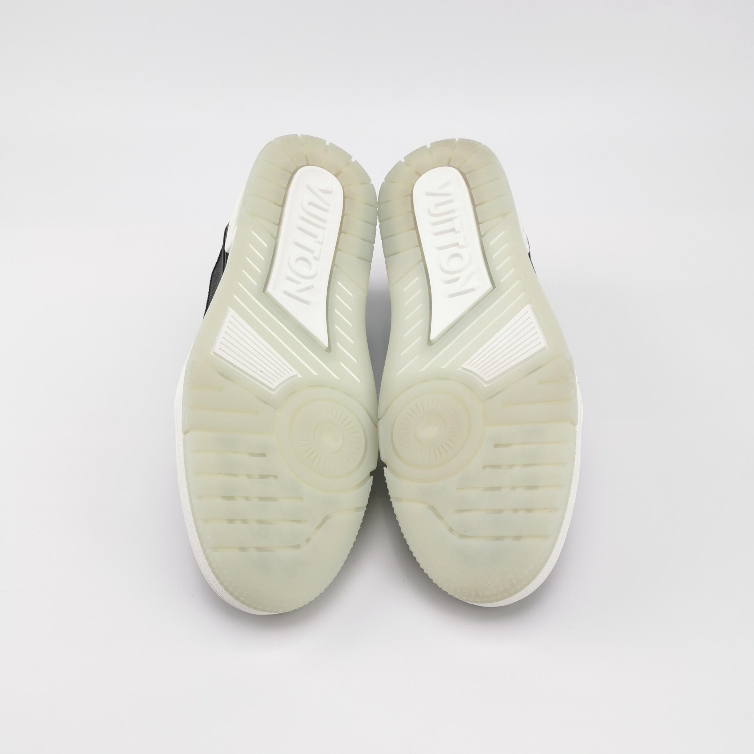 Louis Vuitton Louis Vuitton Monogram LV Trainer US 8.5 Size US 8 / EU 41 - 5 Thumbnail