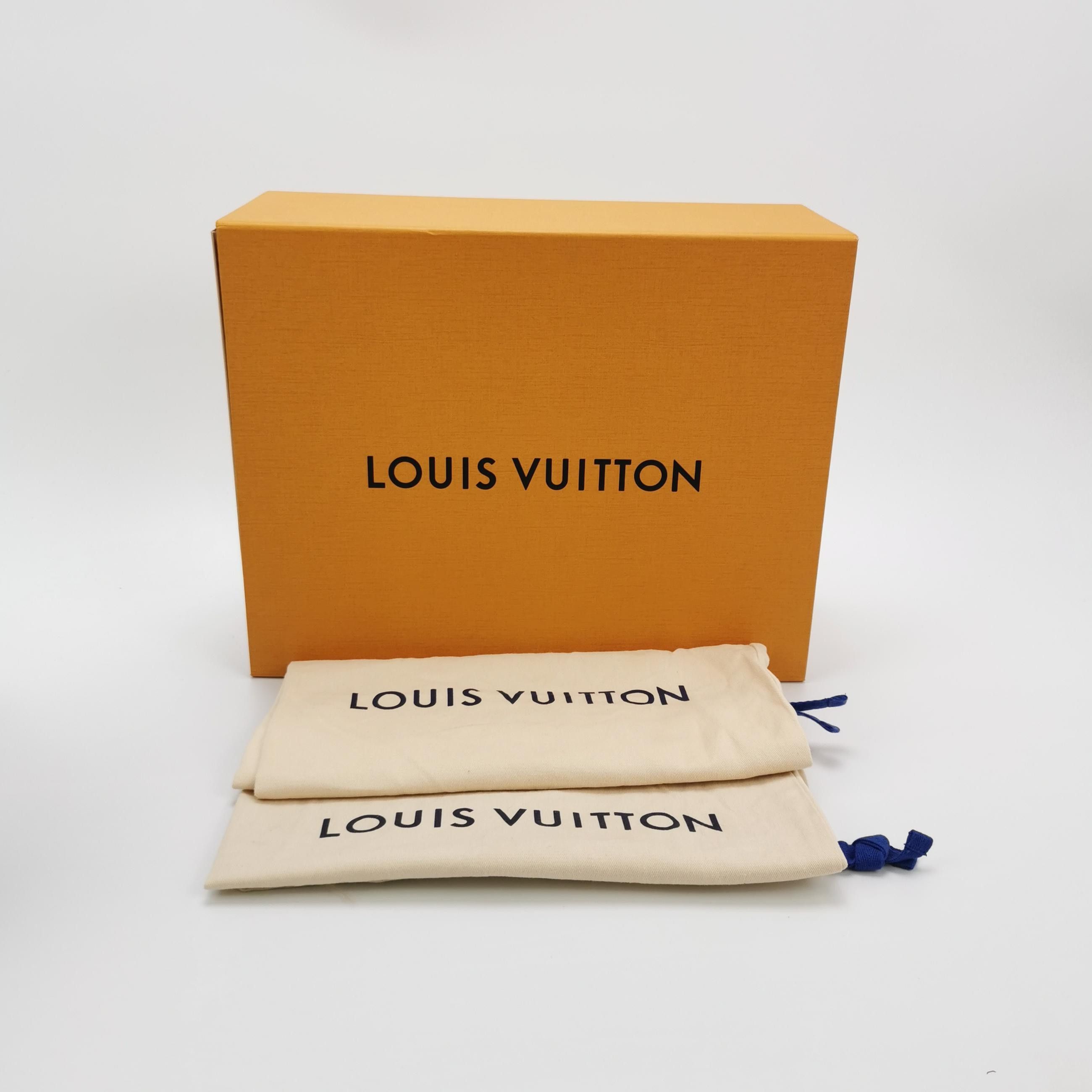 Louis Vuitton Louis Vuitton LV Trainer 408 Hi-Top Sneakers US 7 Size US 7 / EU 40 - 6 Thumbnail
