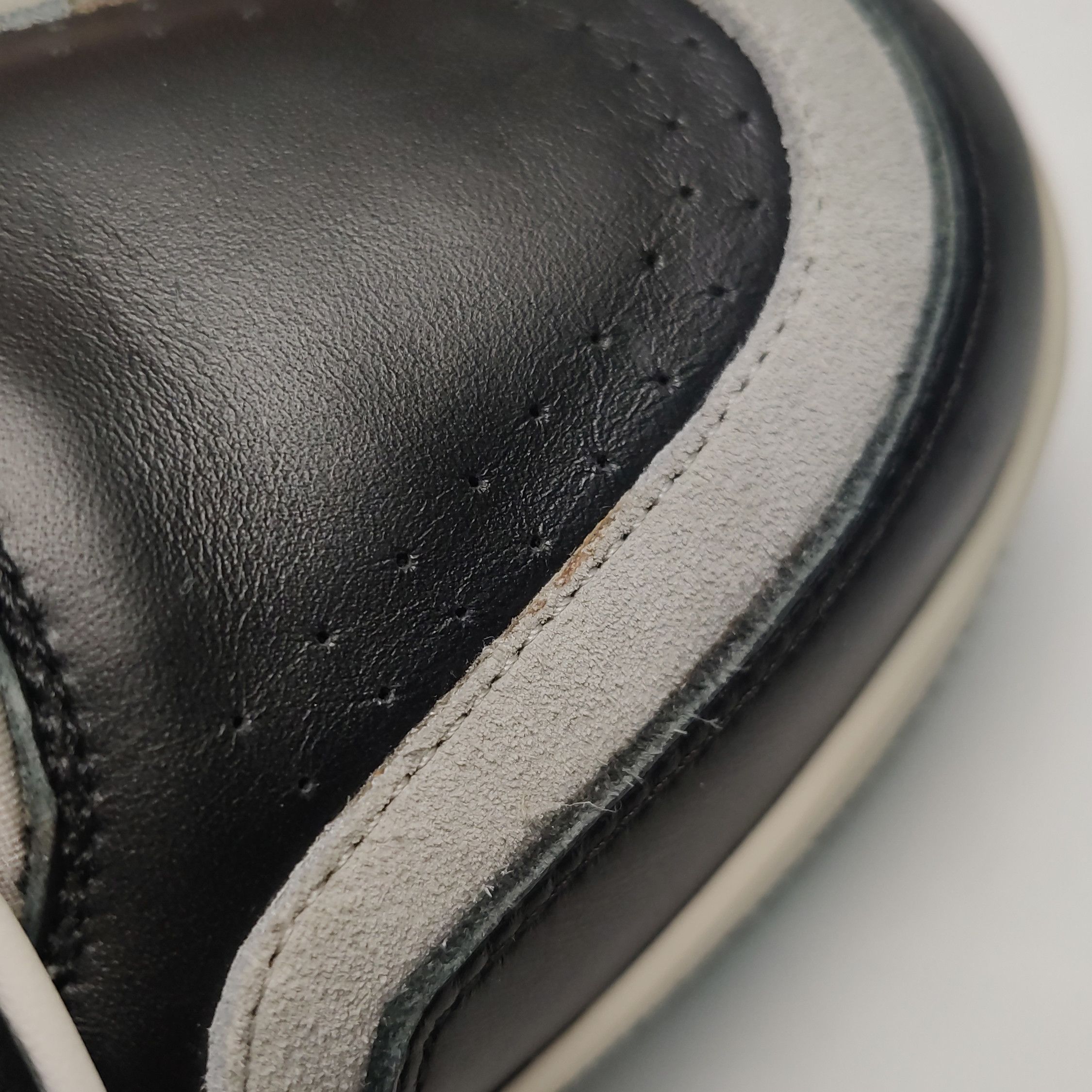 Louis Vuitton Louis Vuitton LV Trainer 408 Hi-Top Sneakers US 7 Size US 7 / EU 40 - 7 Thumbnail