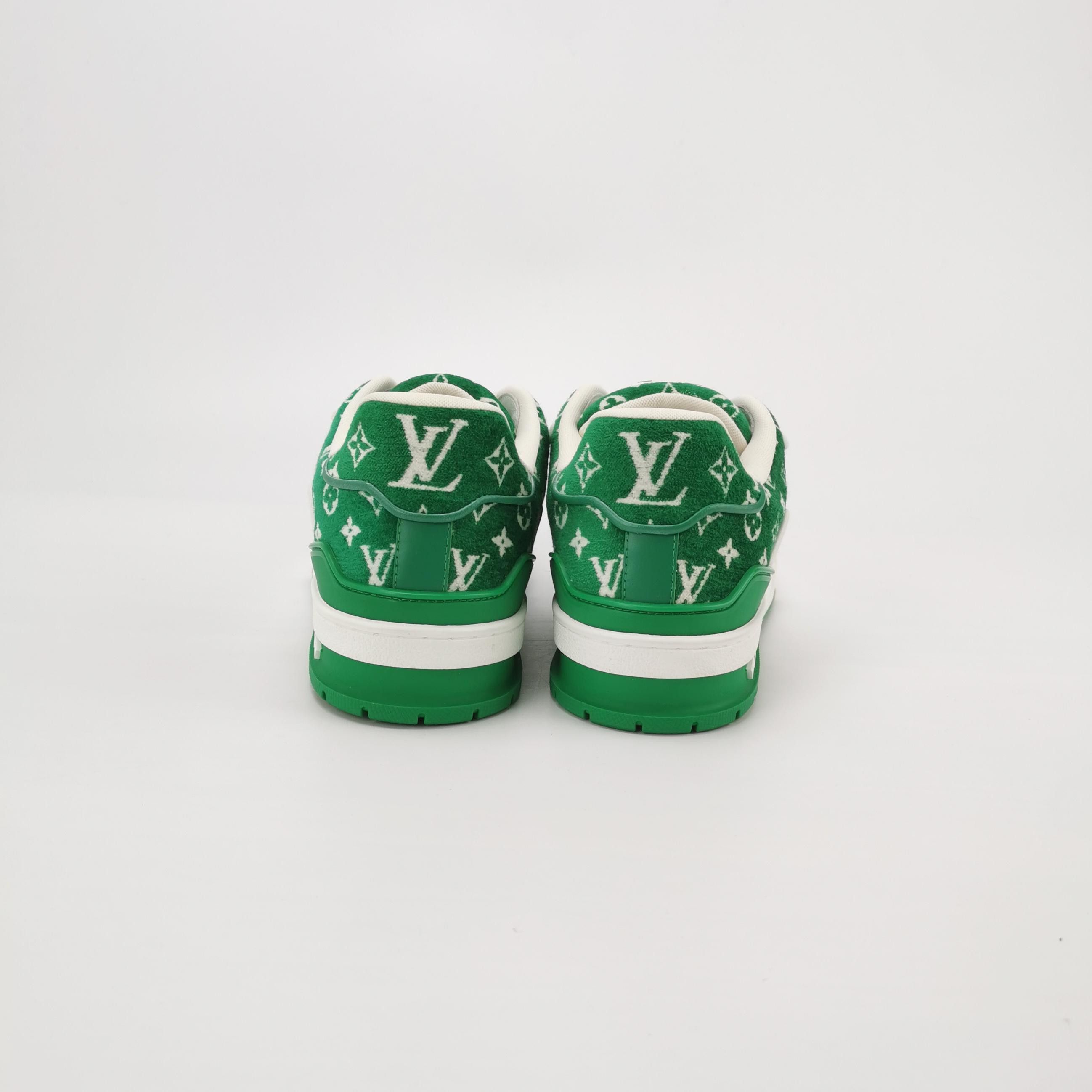 Louis Vuitton Louis Vuitton Green Monogram LV Trainer Size 42.5 Size US 9 / EU 42 - 4 Thumbnail