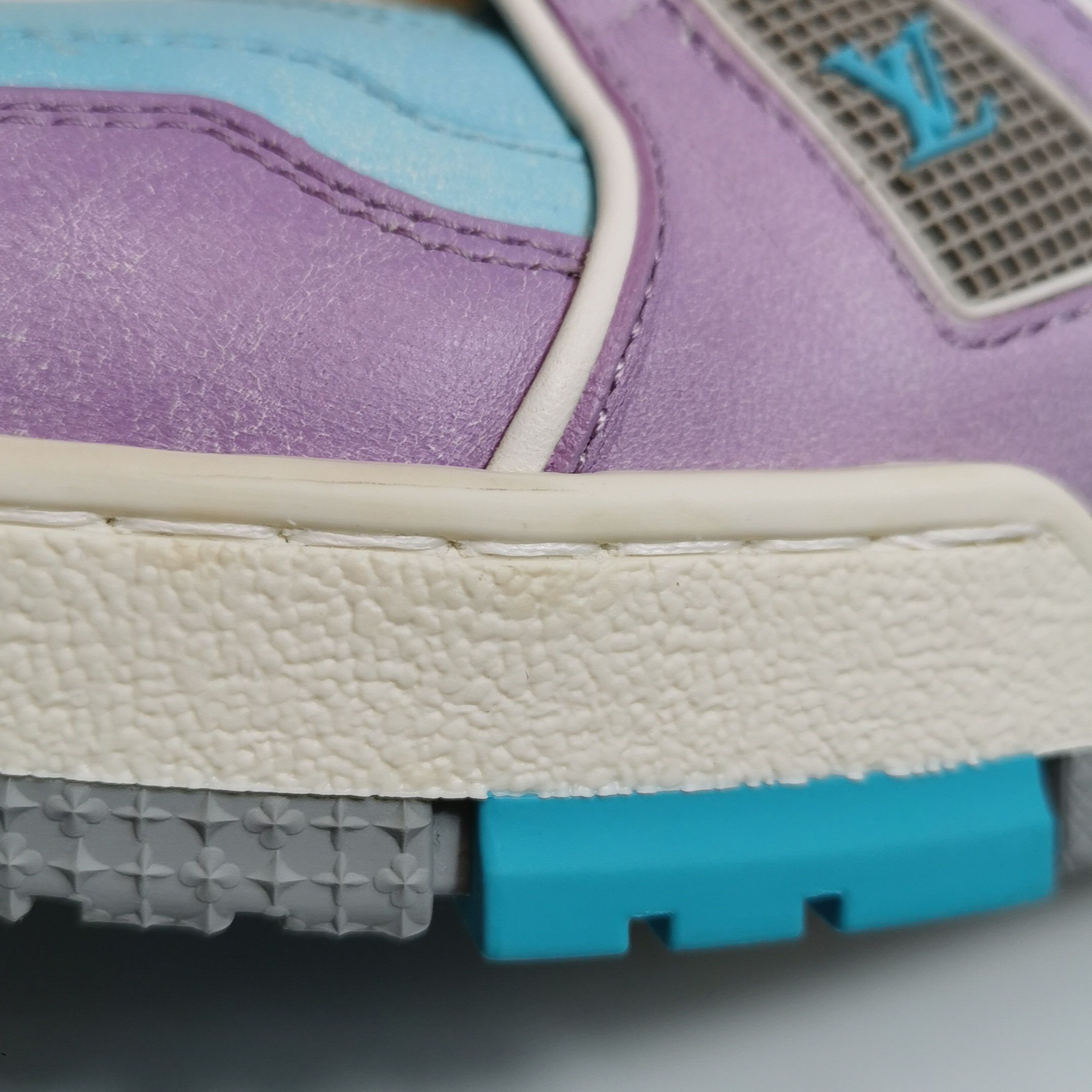 Louis Vuitton Louis Vuitton Multi-Color Trainer Sneakers US 7.5 Size US 7 / EU 40 - 11 Thumbnail