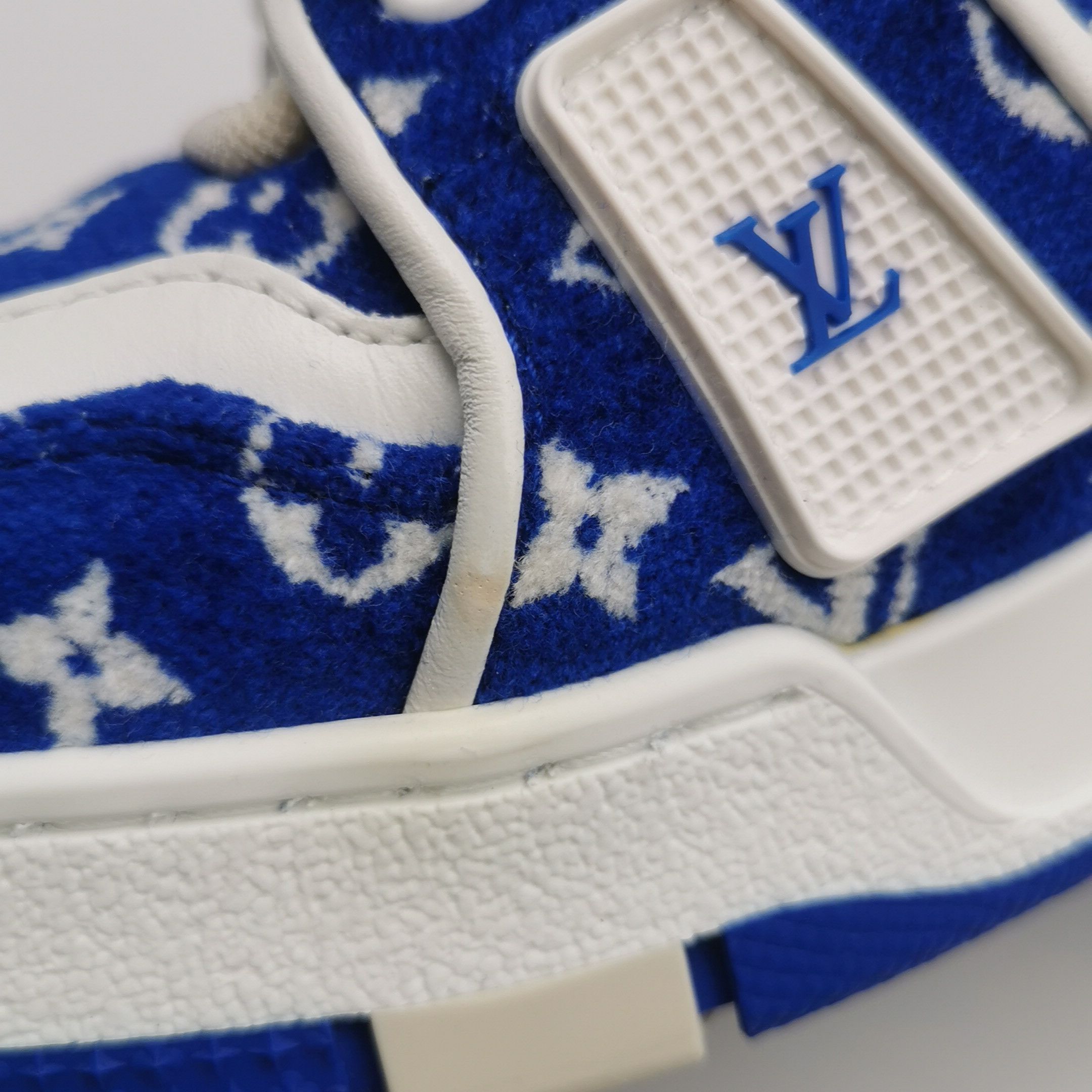 Louis Vuitton Louis Vuitton Monogram Trainer Sneakers EU 38 Size US 5.5 / EU 38 - 7 Thumbnail