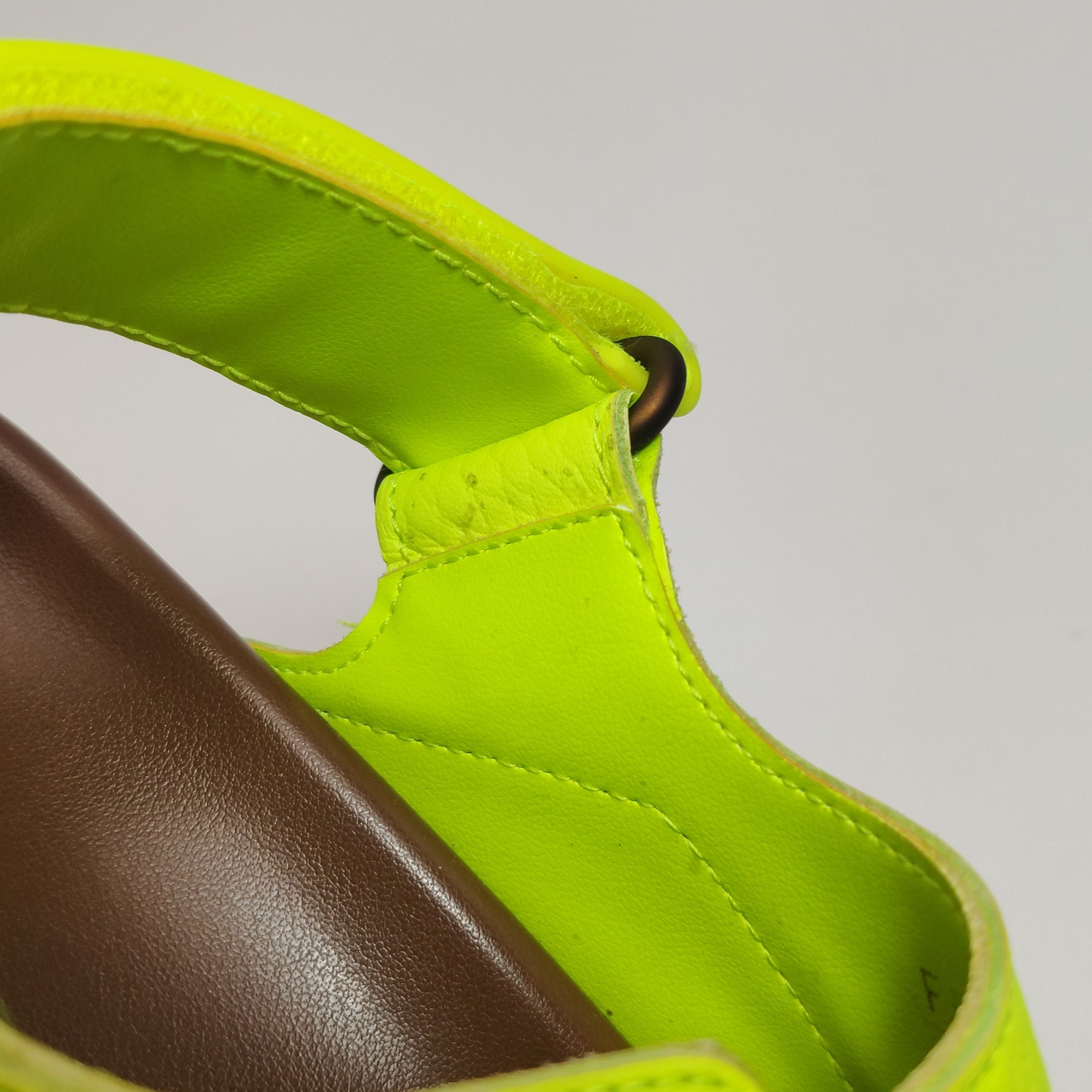 Louis Vuitton Louis Vuitton Neon Contrast Logo Sandals EU 39 Size US 6 / EU 39 - 9 Thumbnail