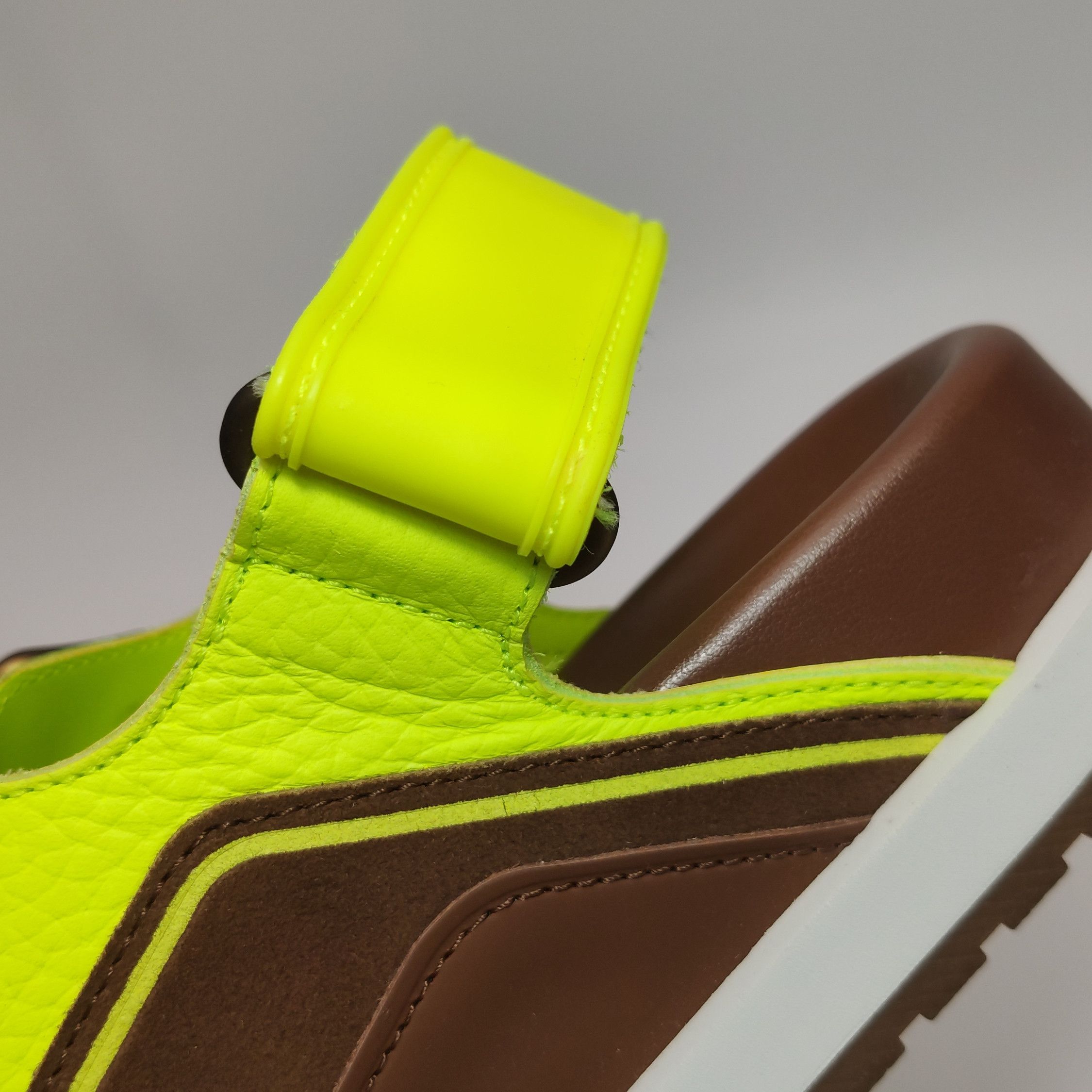 Louis Vuitton Louis Vuitton Neon Contrast Logo Sandals EU 39 Size US 6 / EU 39 - 7 Thumbnail