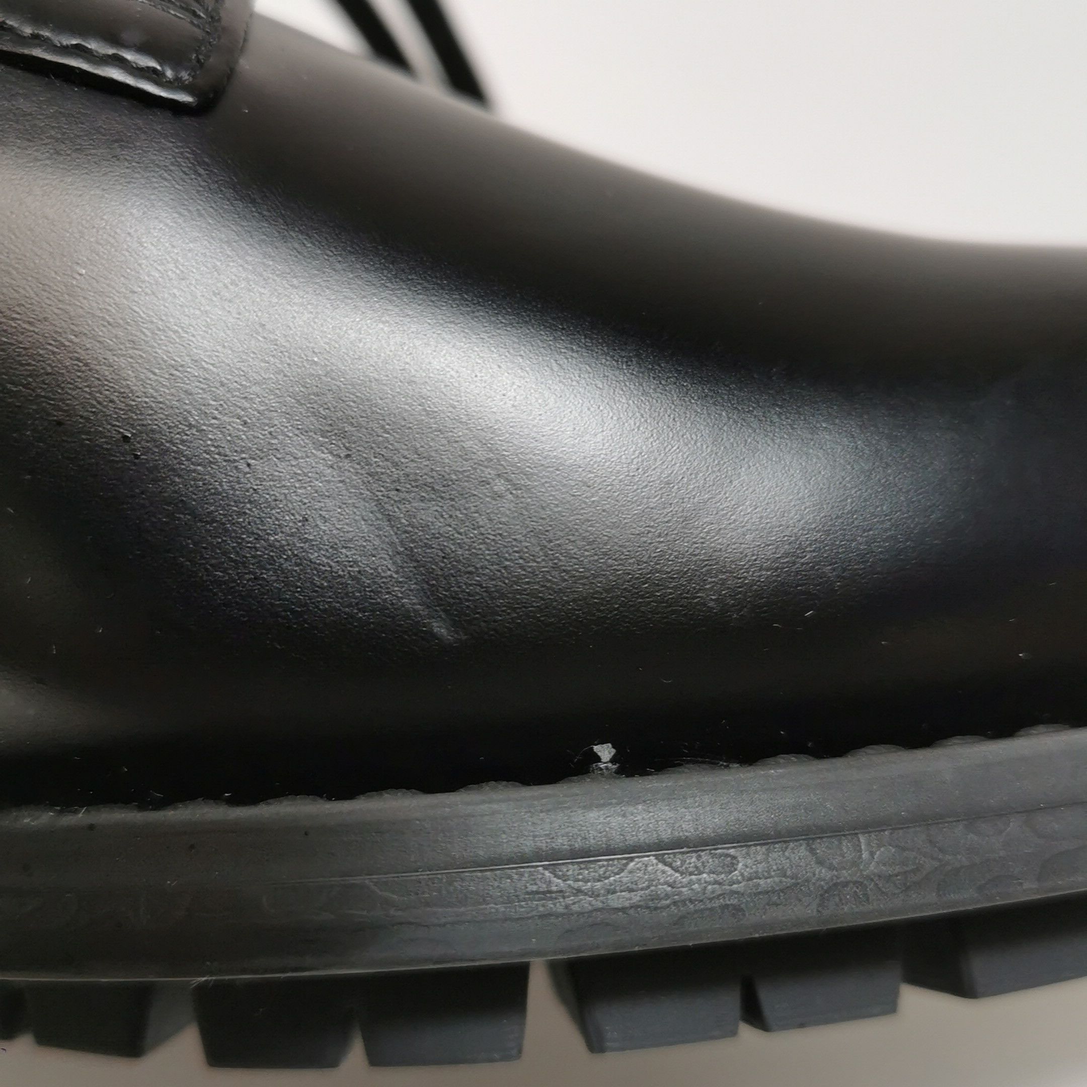 Louis Vuitton Louis Vuitton Logo Leather Derby Shoes 41 Size US 8 / EU 41 - 7 Thumbnail