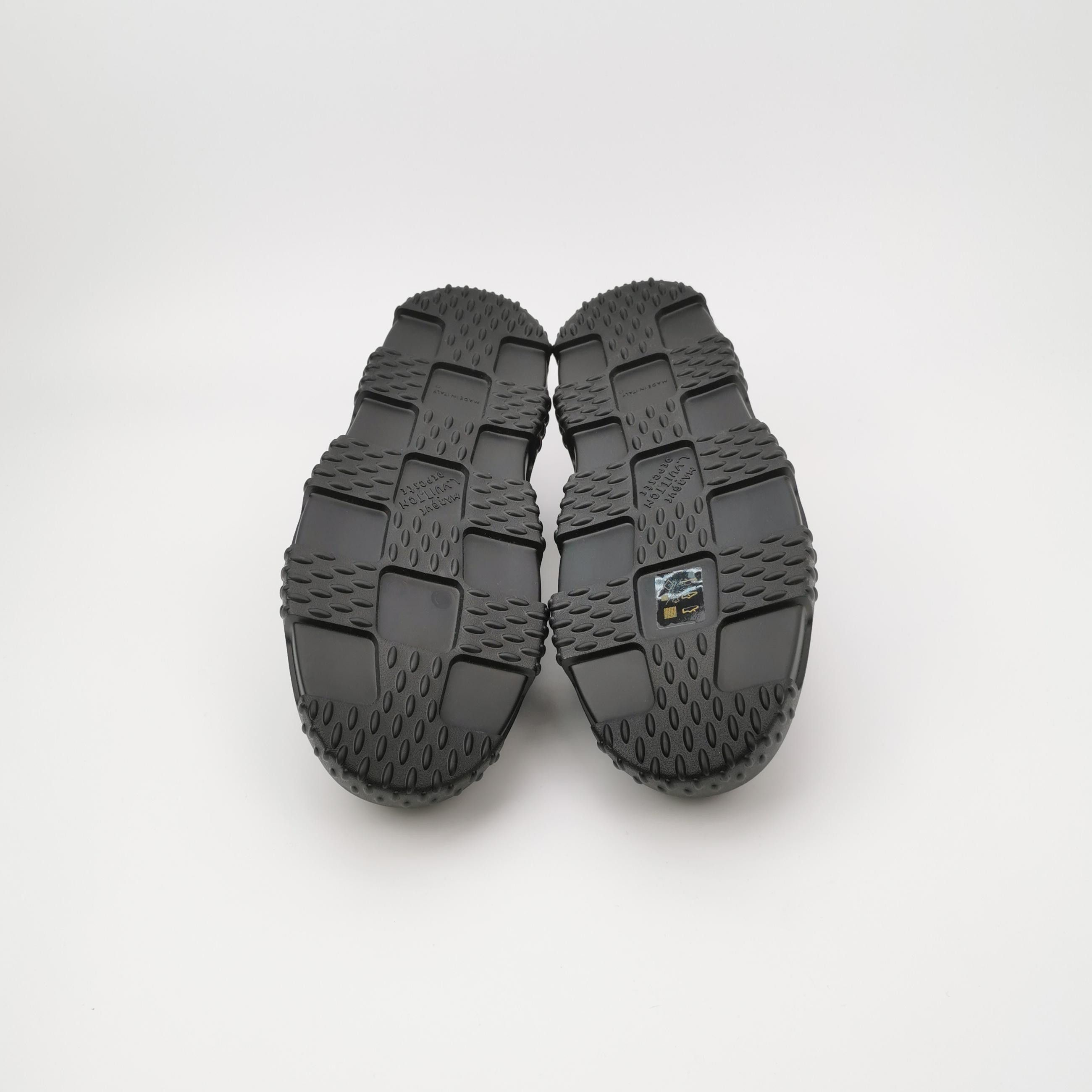 Louis Vuitton Louis Vuitton Space Lander Damier Slip Ons 42.5 Size US 9 / EU 42 - 5 Thumbnail