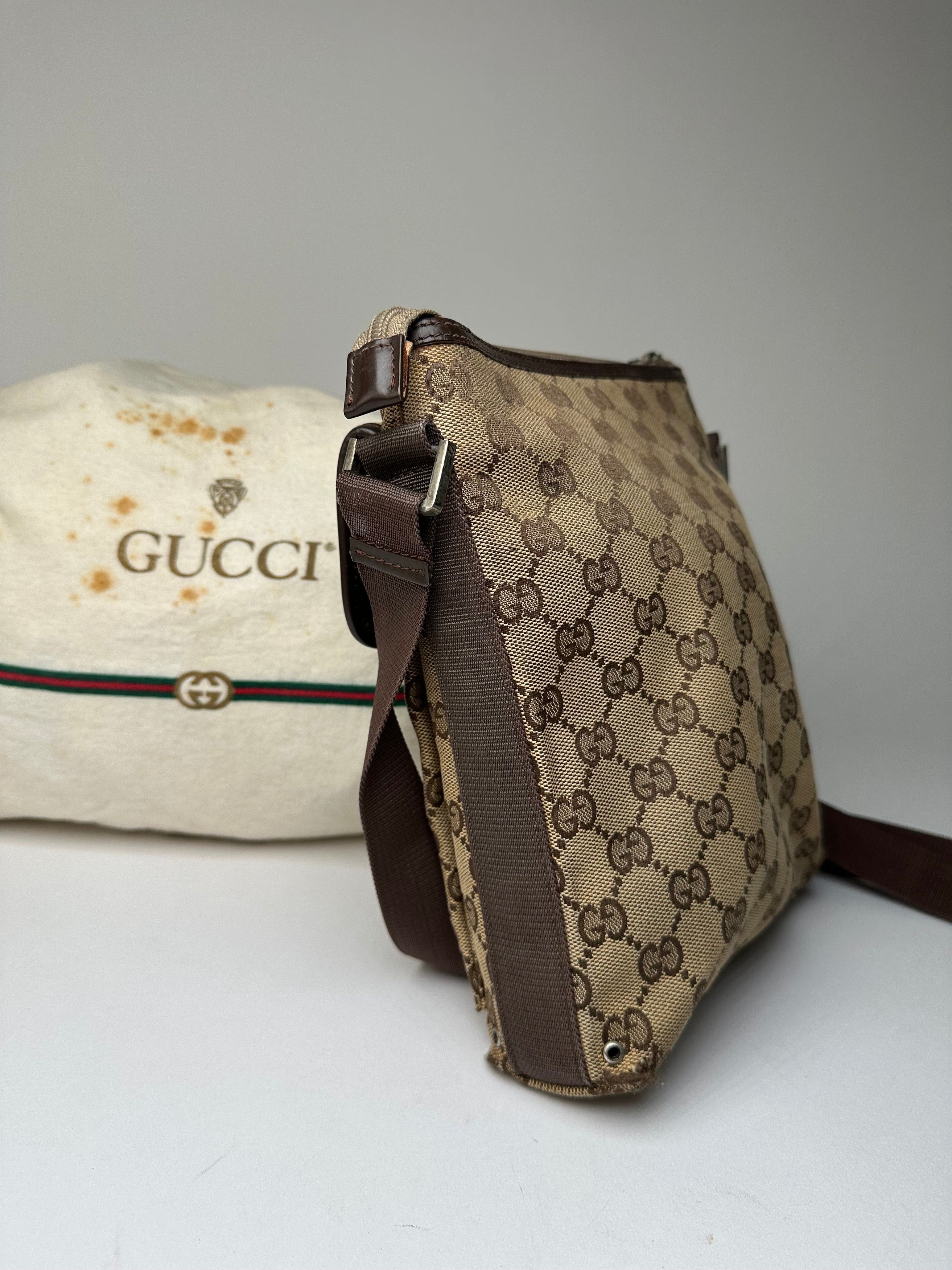 Gucci Vintage GG Monogram Canvas Leather Crossbody Messenger Bag B Size ONE SIZE - 12 Thumbnail