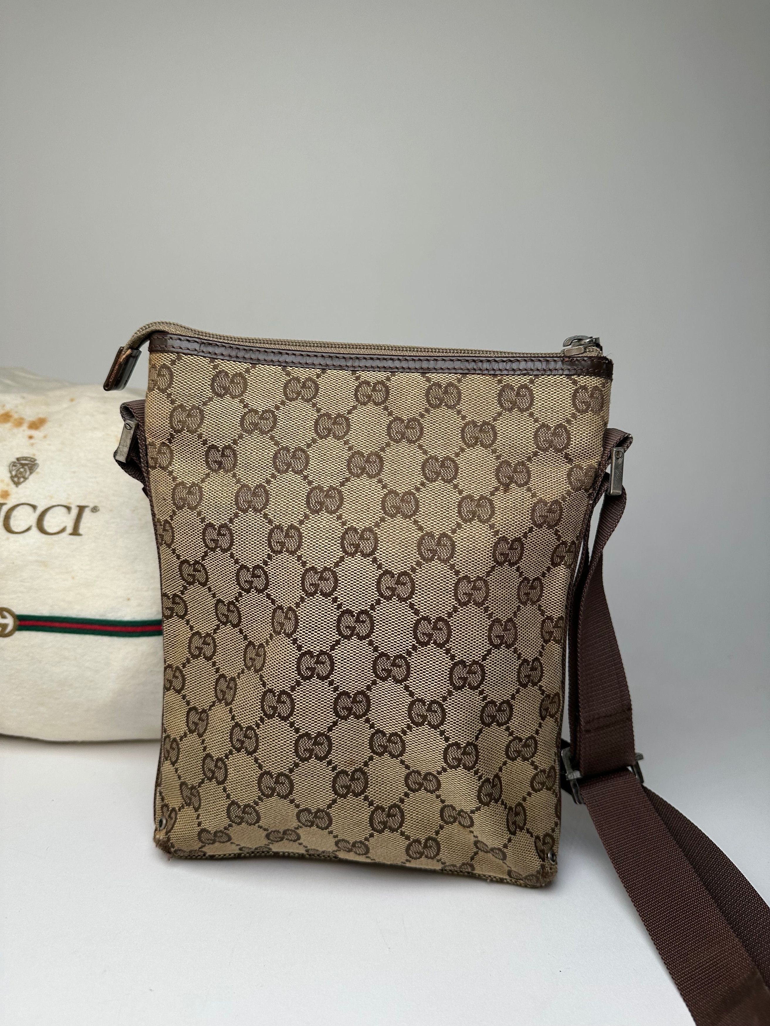 Gucci Vintage GG Monogram Canvas Leather Crossbody Messenger Bag B Size ONE SIZE - 11 Thumbnail