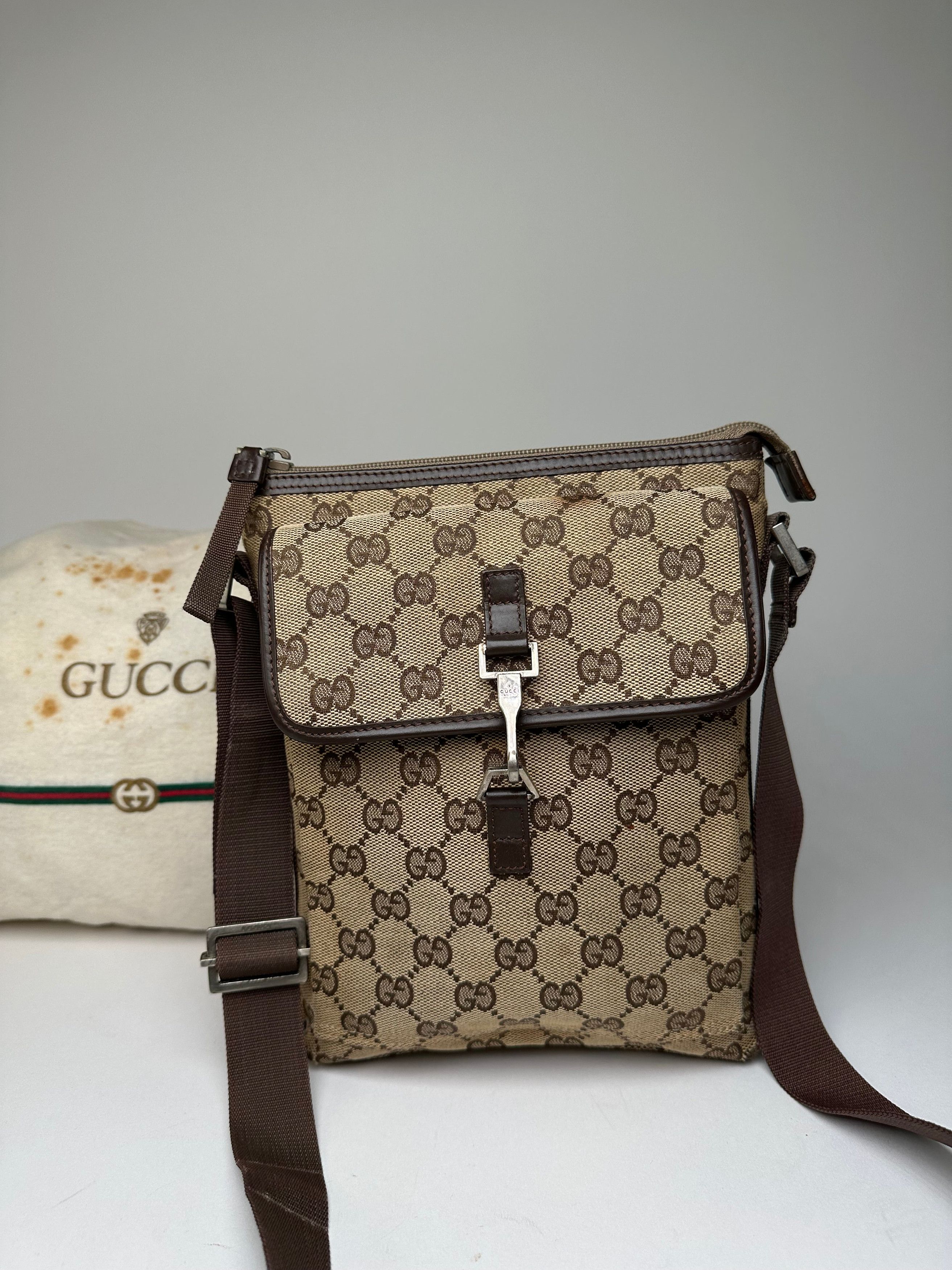 Gucci Vintage GG Monogram Canvas Leather Crossbody Messenger Bag B Size ONE SIZE - 9 Thumbnail