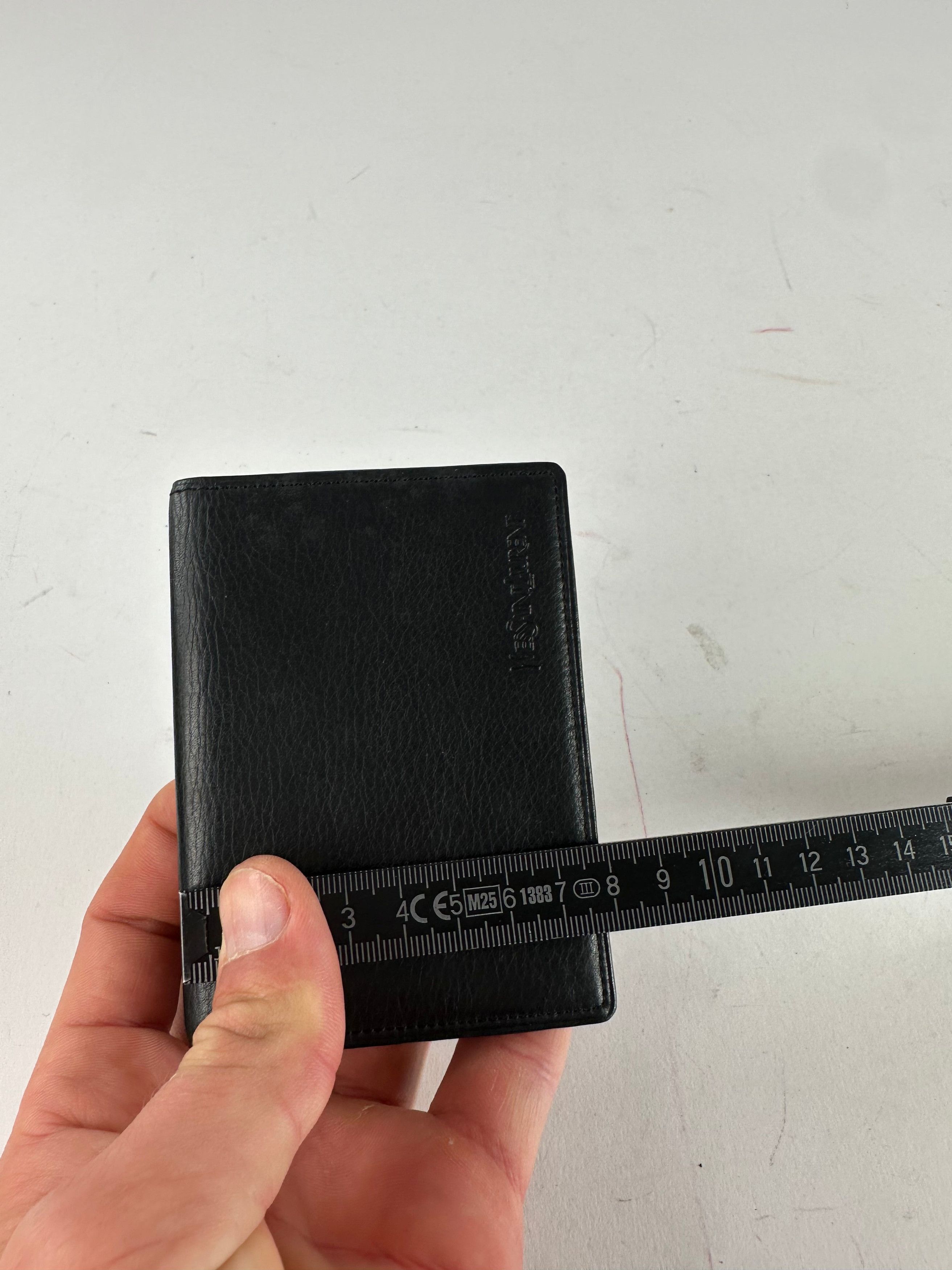 Yves Saint Laurent Vintage Grained Leather Bifold Card Holder Black Size ONE SIZE - 7 Thumbnail