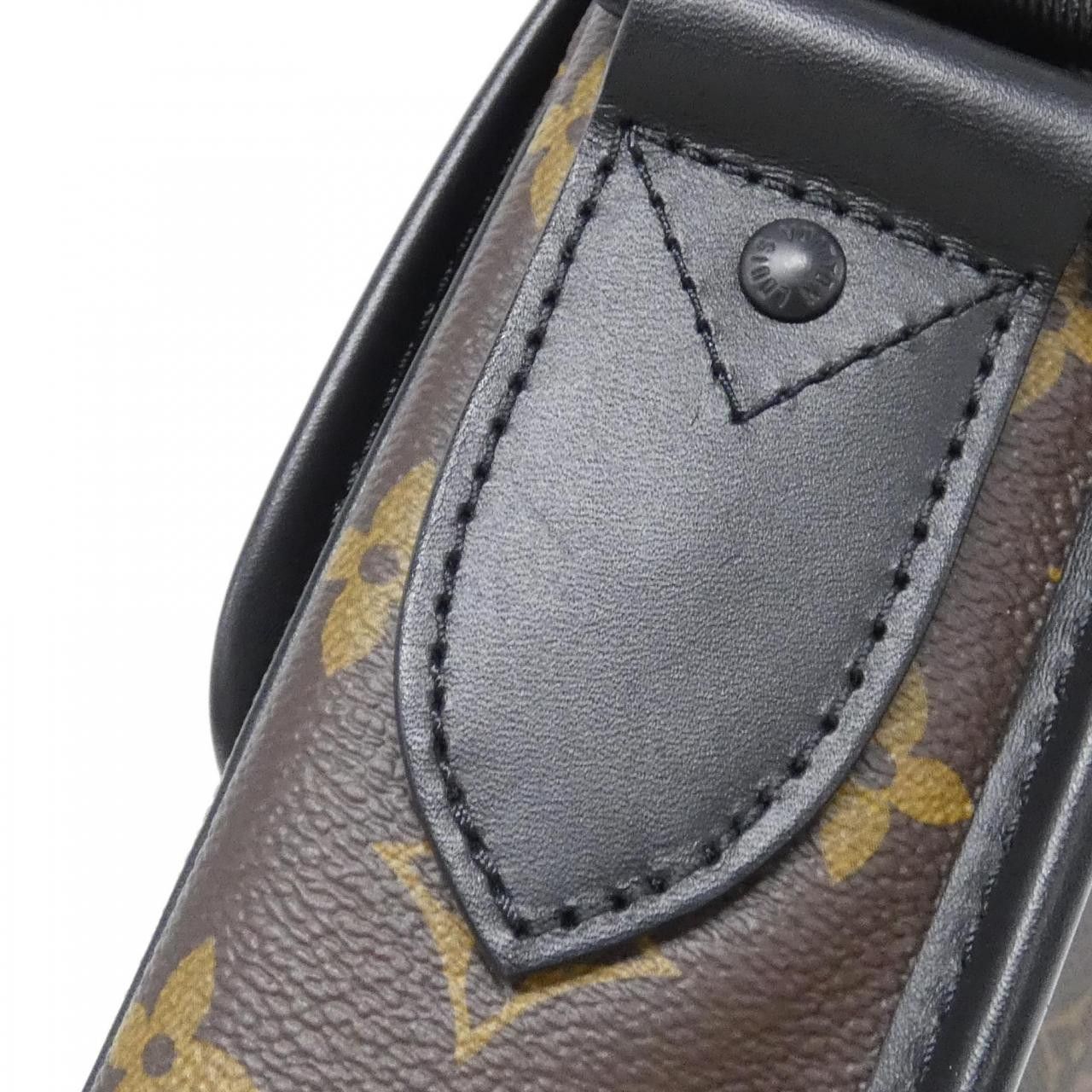 Louis Vuitton Louis Vuitton Louis Vuitton Archie Messenger Monogram Macassar Shoulder Bag Textile Shoulder Bag M46442 DUTY FREE for USA Size ONE SIZE - 5 Thumbnail