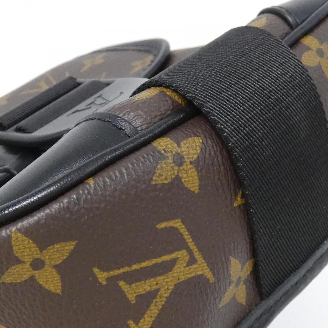 Louis Vuitton Louis Vuitton Louis Vuitton Archie Messenger Monogram Macassar Shoulder Bag Textile Shoulder Bag M46442 DUTY FREE for USA Size ONE SIZE - 3 Thumbnail