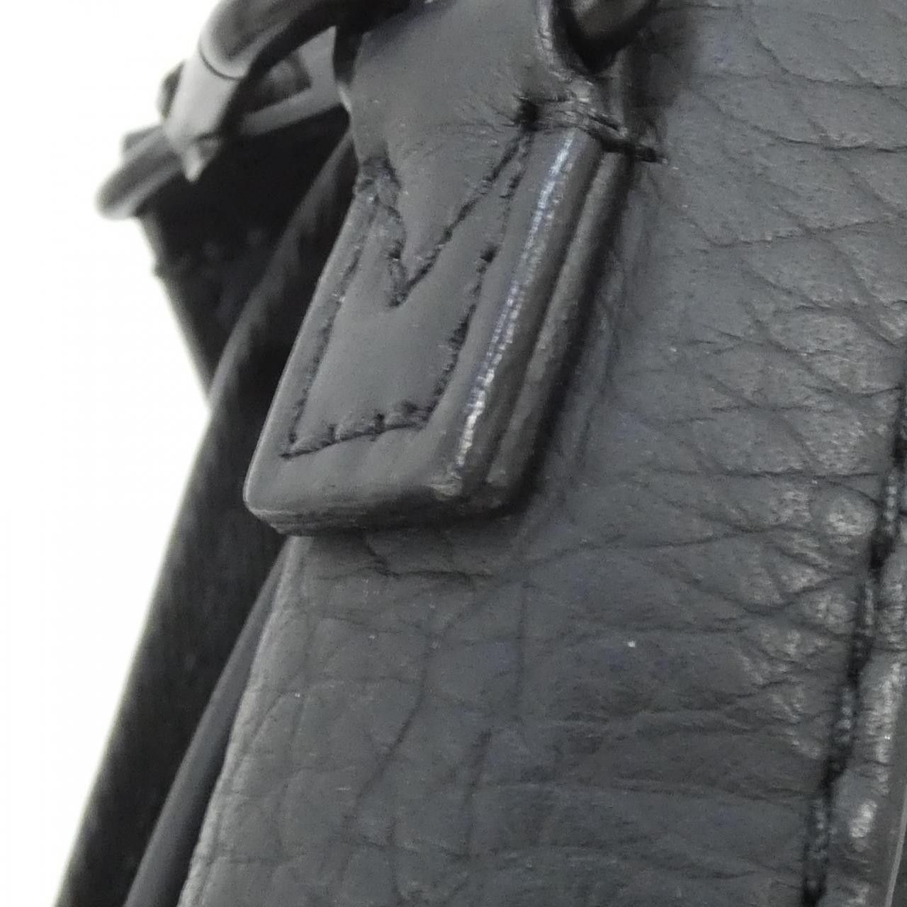 Louis Vuitton Louis Vuitton Louis Vuitton S Lock Vertical Wearable Wallet Monogram Taurillon Shoulder Bag Leather Shoulder Bag M81524 DUTY FREE for USA Size ONE SIZE - 5 Thumbnail