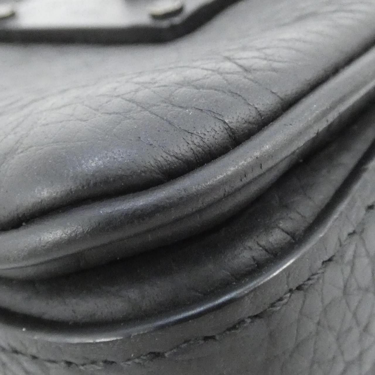Louis Vuitton Louis Vuitton Louis Vuitton S Lock Vertical Wearable Wallet Monogram Taurillon Shoulder Bag Leather Shoulder Bag M81524 DUTY FREE for USA Size ONE SIZE - 3 Thumbnail