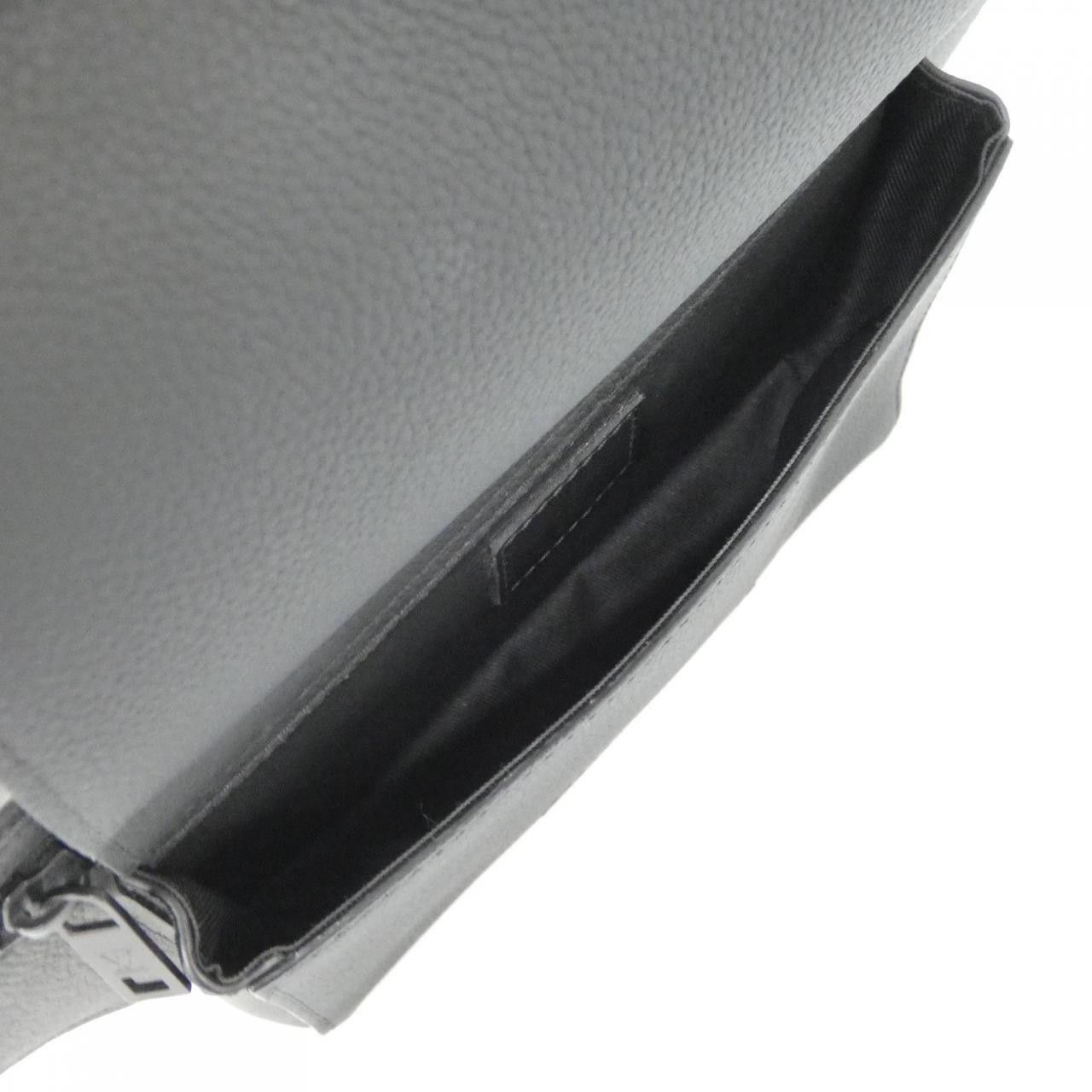 Louis Vuitton Louis Vuitton Louis Vuitton LV Aerogram Takeoff Sling Calf Shoulder Bag Leather Shoulder Bag M57081 DUTY FREE for USA Size ONE SIZE - 9 Thumbnail