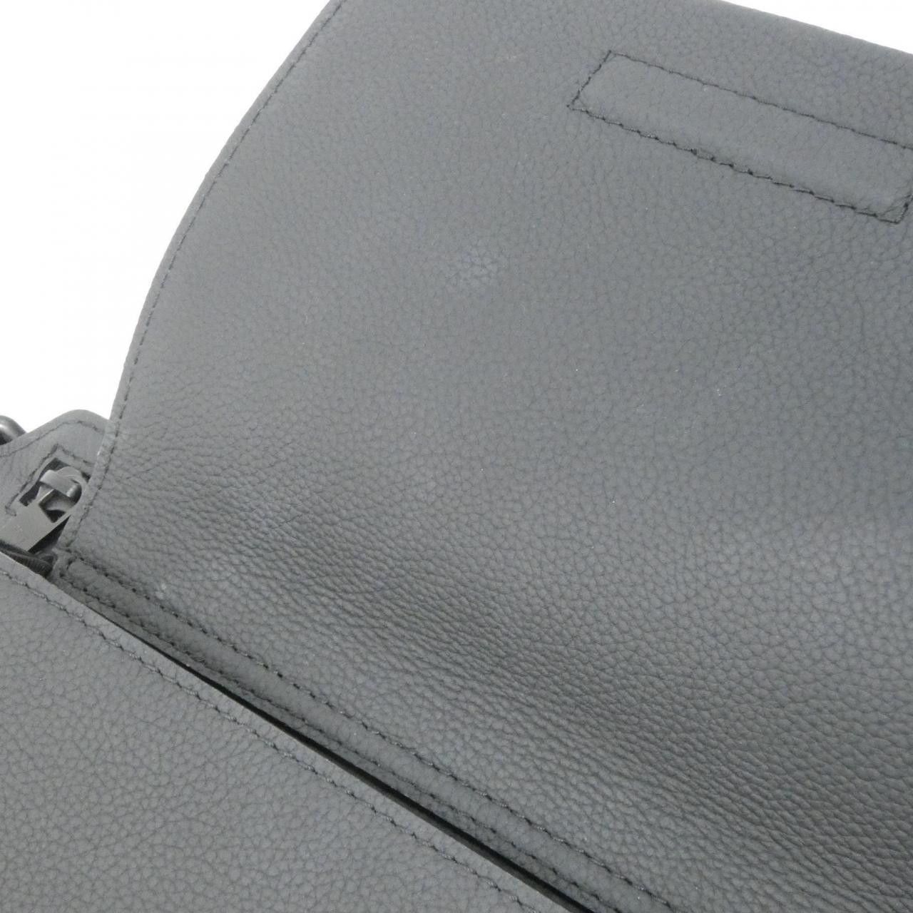 Louis Vuitton Louis Vuitton Louis Vuitton LV Aerogram Takeoff Sling Calf Shoulder Bag Leather Shoulder Bag M57081 DUTY FREE for USA Size ONE SIZE - 10 Thumbnail