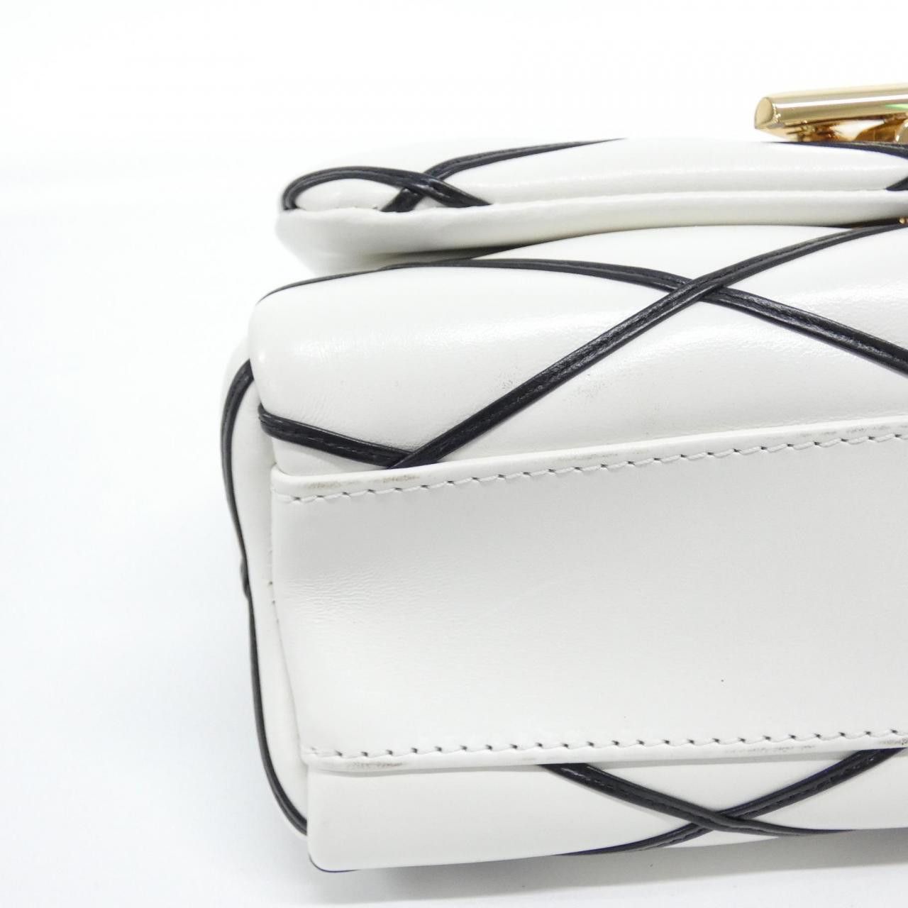 Louis Vuitton Louis Vuitton Louis Vuitton GO-14 Lamb Shoulder Bag Leather Shoulder Bag M22890 DUTY FREE for USA Size ONE SIZE - 3 Thumbnail