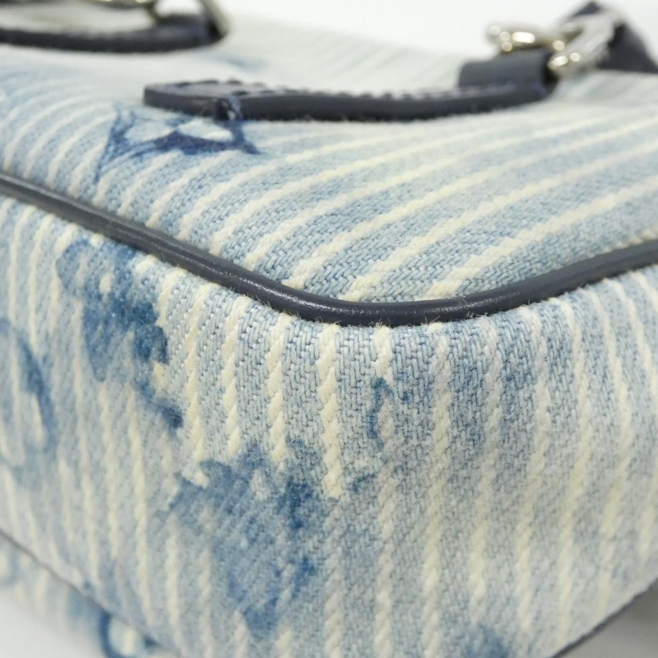 Louis Vuitton Louis Vuitton Louis Vuitton Watercolor Monogram Shoulder Bag Textile Shoulder Bag M80462 DUTY FREE for USA Size ONE SIZE - 3 Thumbnail