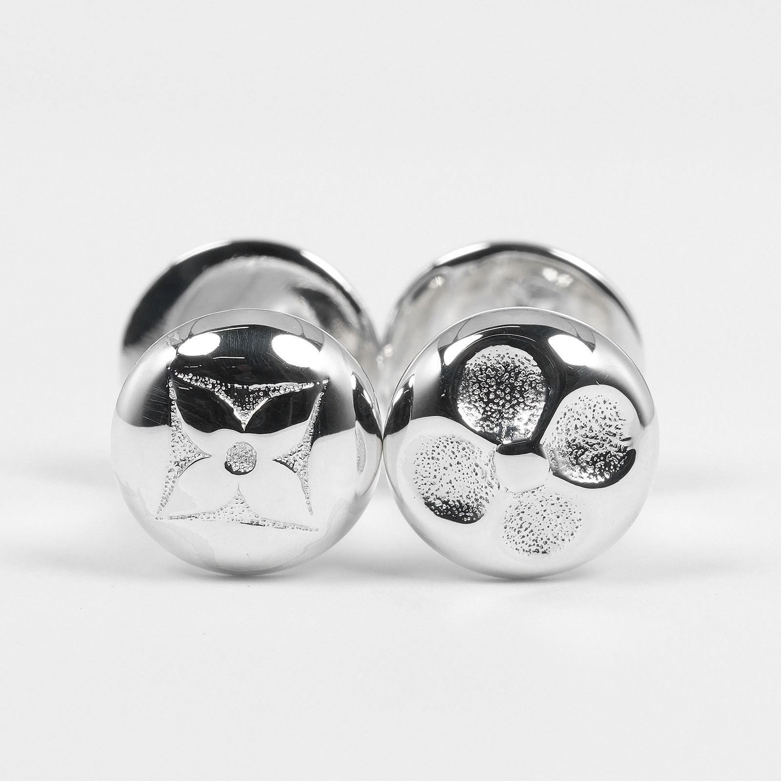 Louis Vuitton Louis Vuitton Louis Vuitton Boutons De Manchette Crew Silver Cufflinks Precious Metal Cufflinks M65059 DUTY FREE for USA Size ONE SIZE - 6 Thumbnail