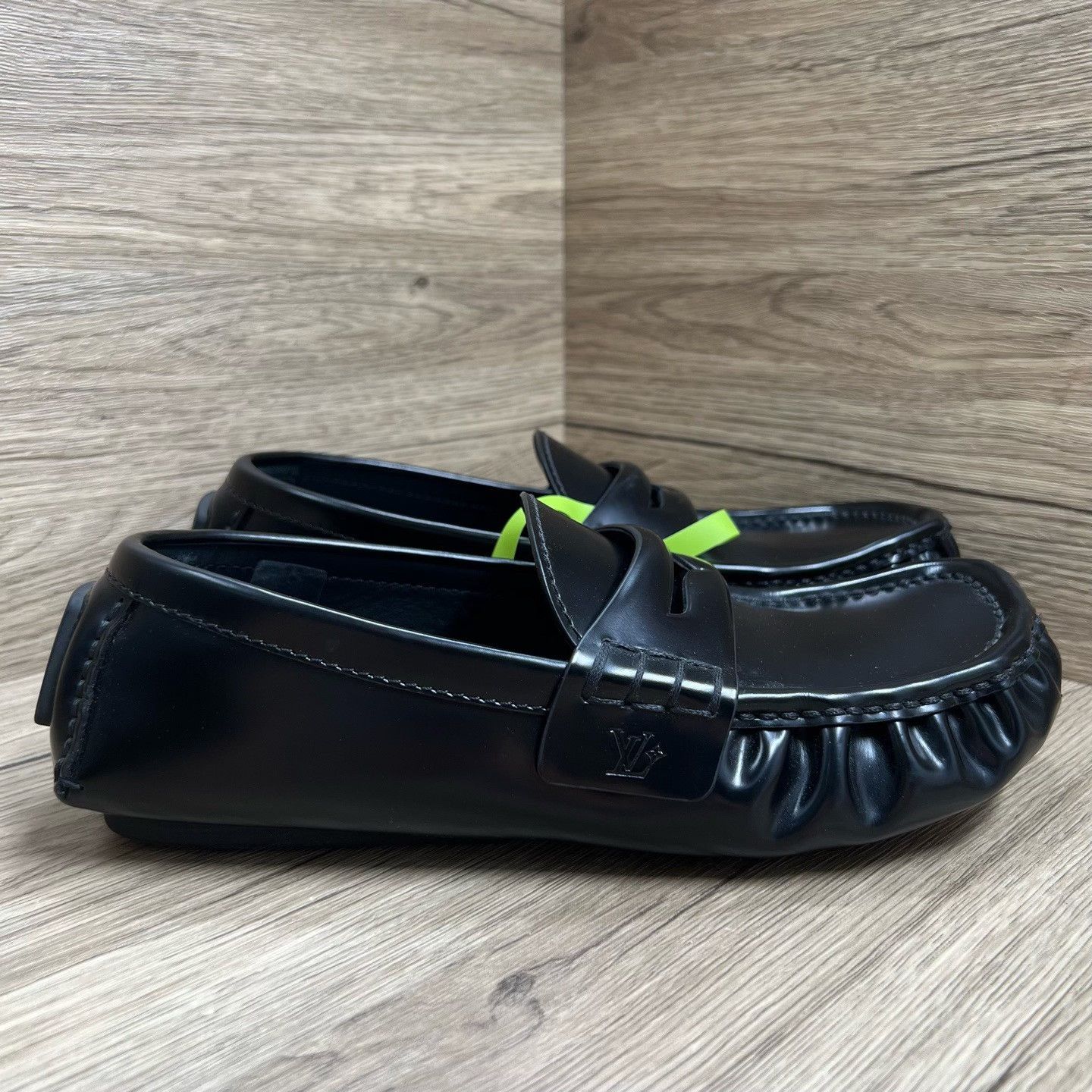 Louis Vuitton Louis Vuitton Black Lowtop Sneakers 8 Men Size US 8 / EU 41 - 3 Thumbnail