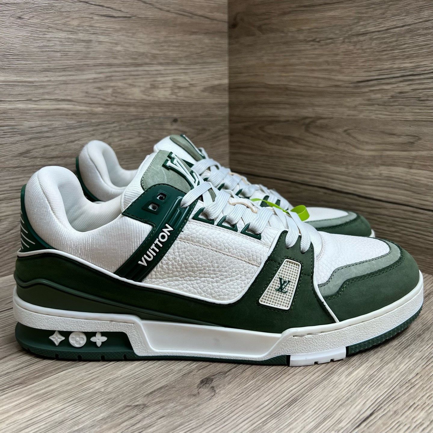 Louis Vuitton Louis Vuitton Training Green Lowtop Sneakers 10 Men Size US 10 / EU 43 - 3 Thumbnail