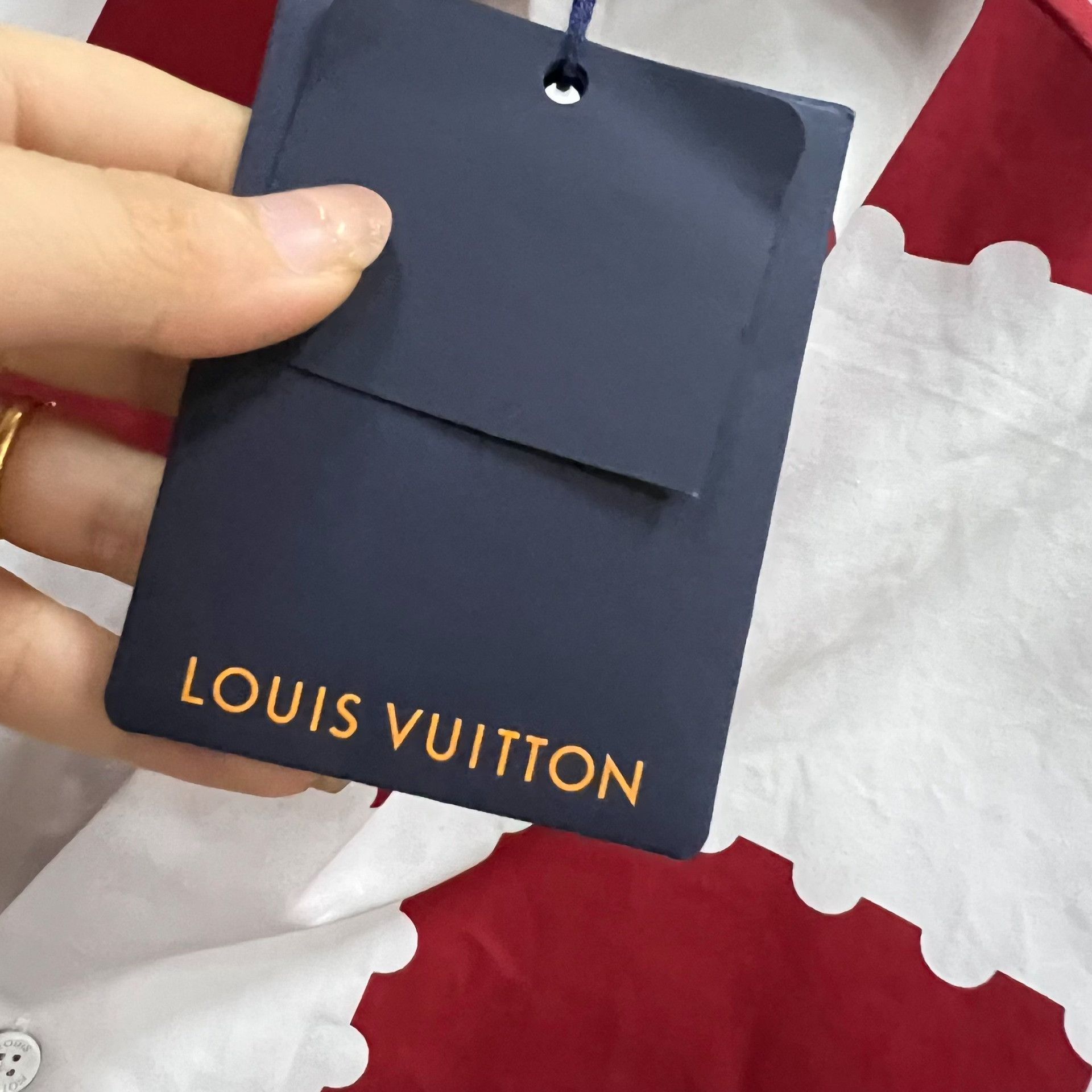 Louis Vuitton Louis Vuitton Collab Red Shirt l Men Size US L / EU 52-54 / 3 - 5 Thumbnail