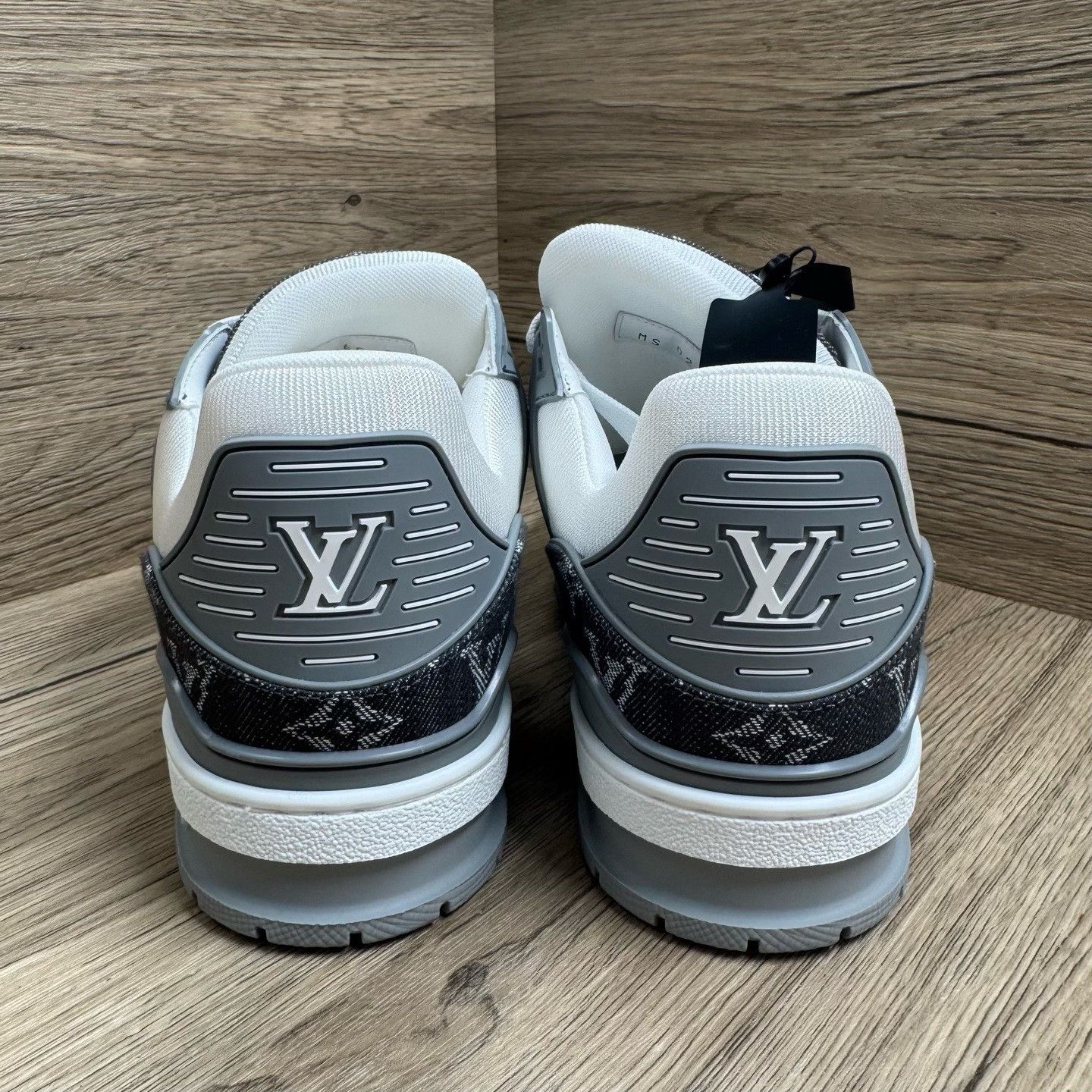 Louis Vuitton Louis Vuitton Training Denim White Lowtop Sneakers 7 Men Size US 7 / EU 40 - 5 Thumbnail