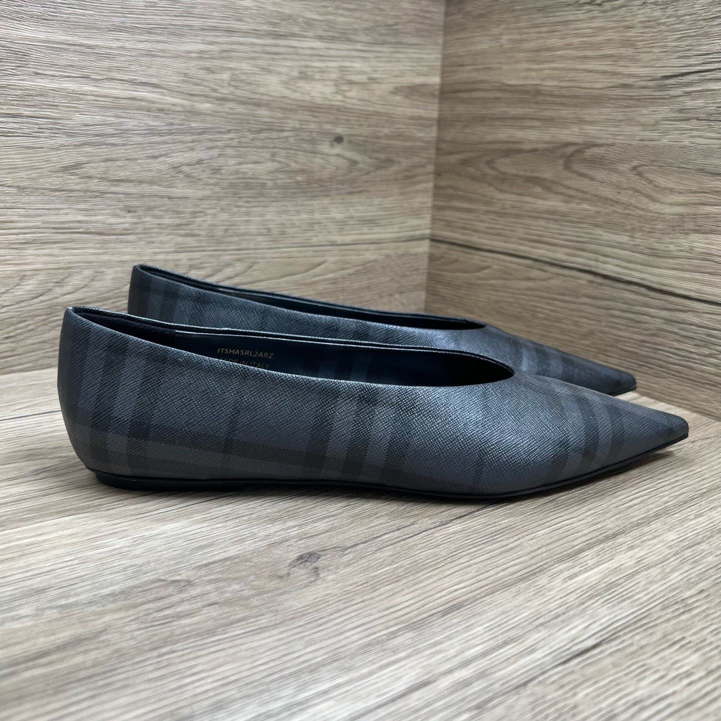 Burberry Burberry Plaid Black Lowtop Sneakers us_8-5 Women Size US 8.5 / IT 38.5 - 4 Thumbnail