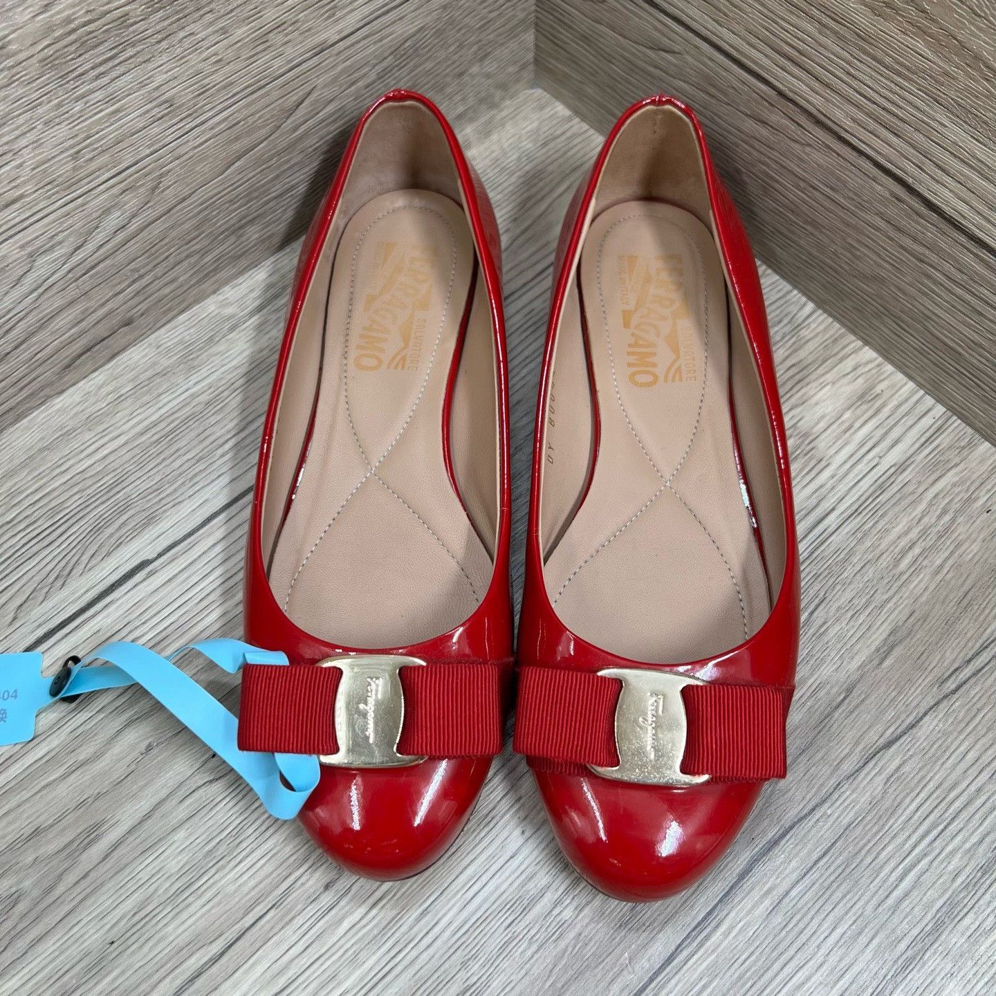 Salvatore Ferragamo Salvatore Ferragamo Red Lowtop Sneakers us_6 Women Size US 6 / IT 36 - 2 Thumbnail