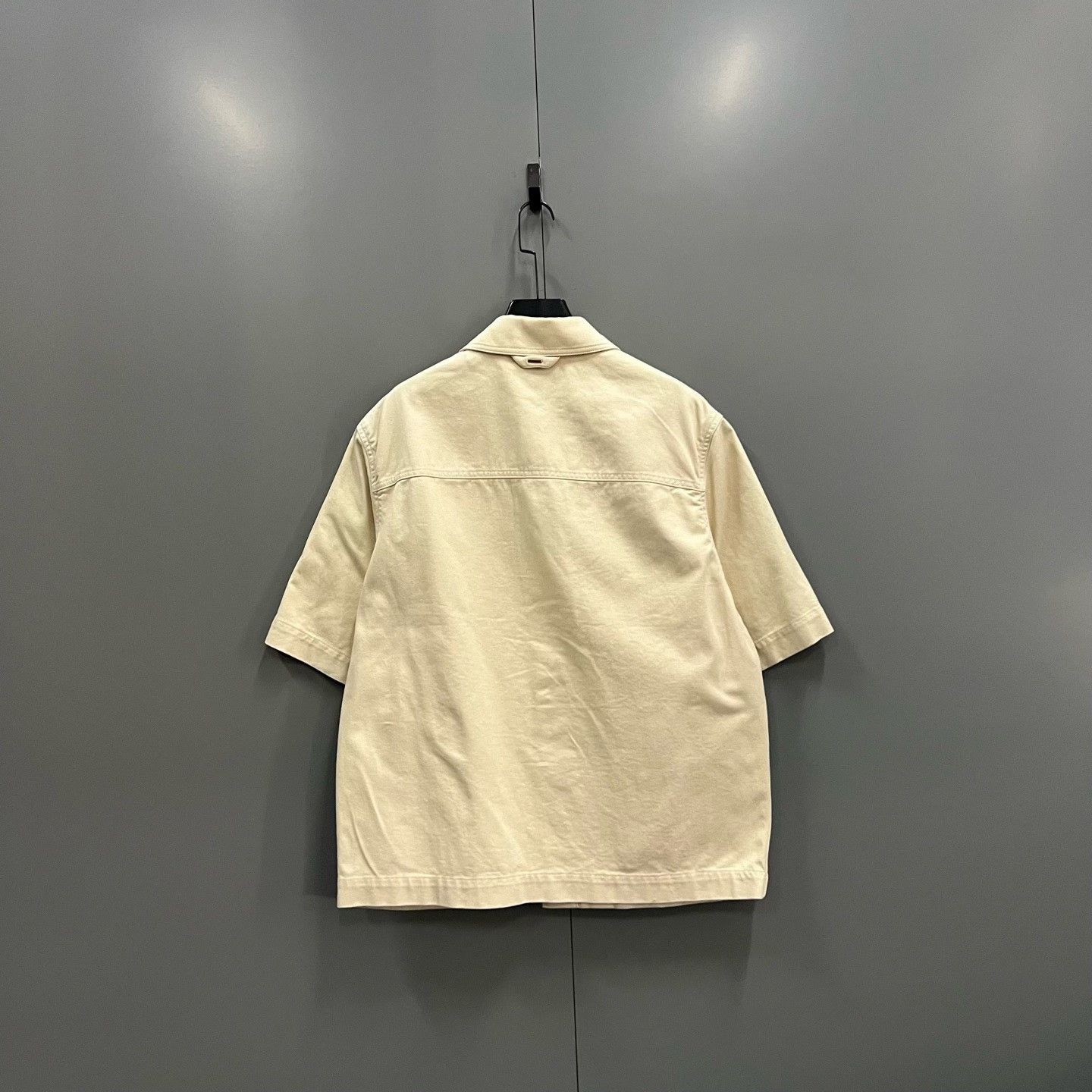 Louis Vuitton Louis Vuitton Cargo Beige Shirt l Men Size US L / EU 52-54 / 3 - 7 Thumbnail