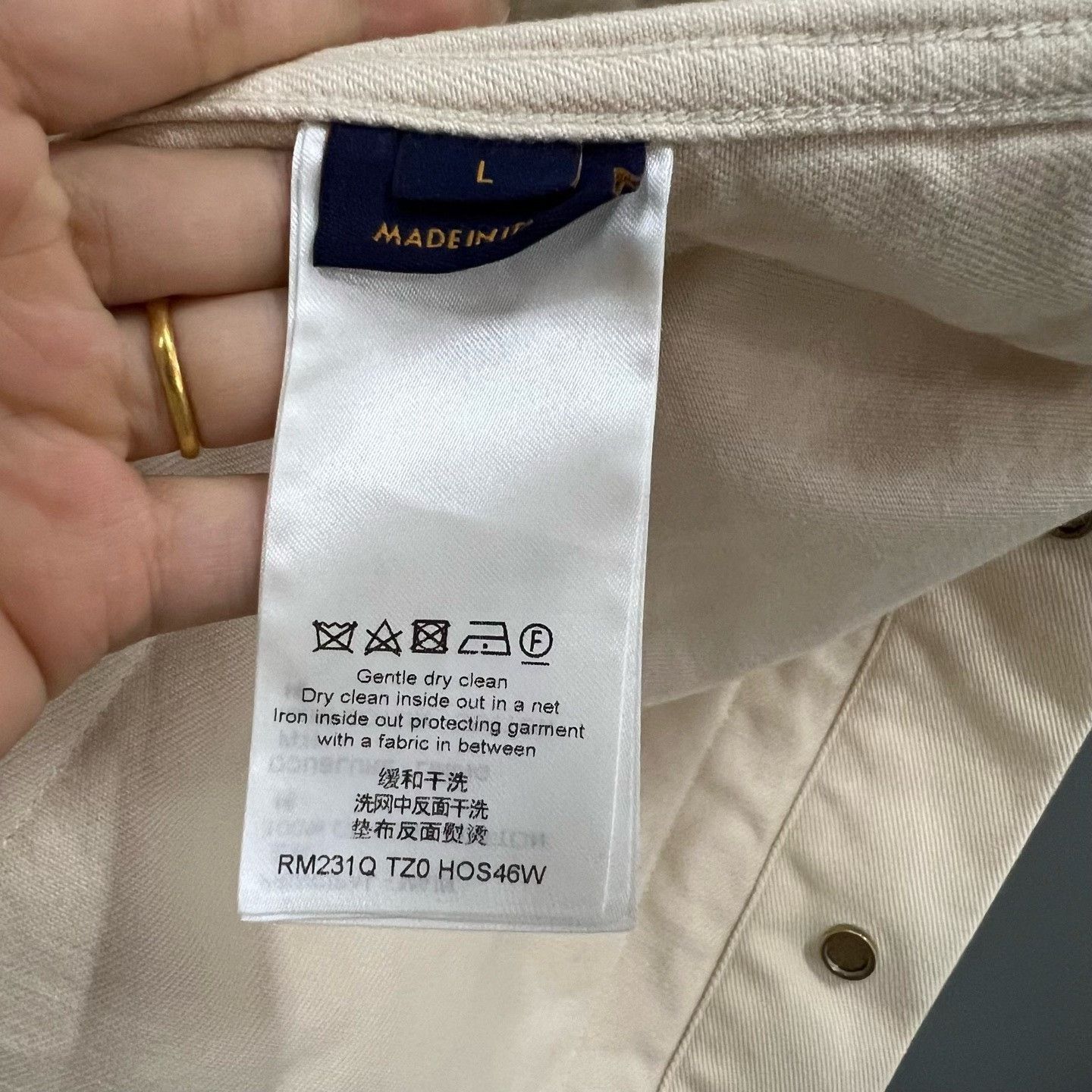 Louis Vuitton Louis Vuitton Cargo Beige Shirt l Men Size US L / EU 52-54 / 3 - 3 Thumbnail