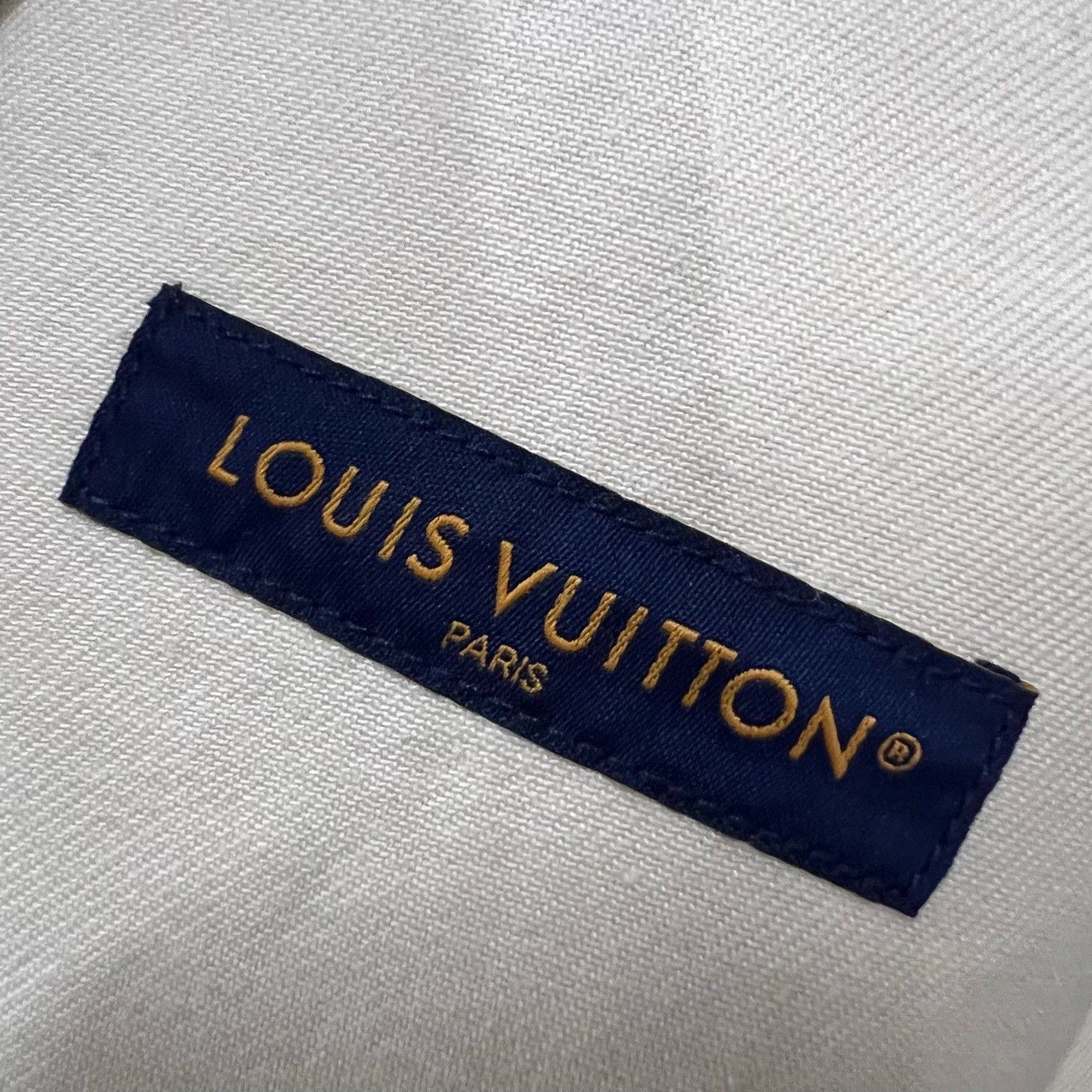 Louis Vuitton Louis Vuitton Cargo Beige Shirt l Men Size US L / EU 52-54 / 3 - 2 Thumbnail