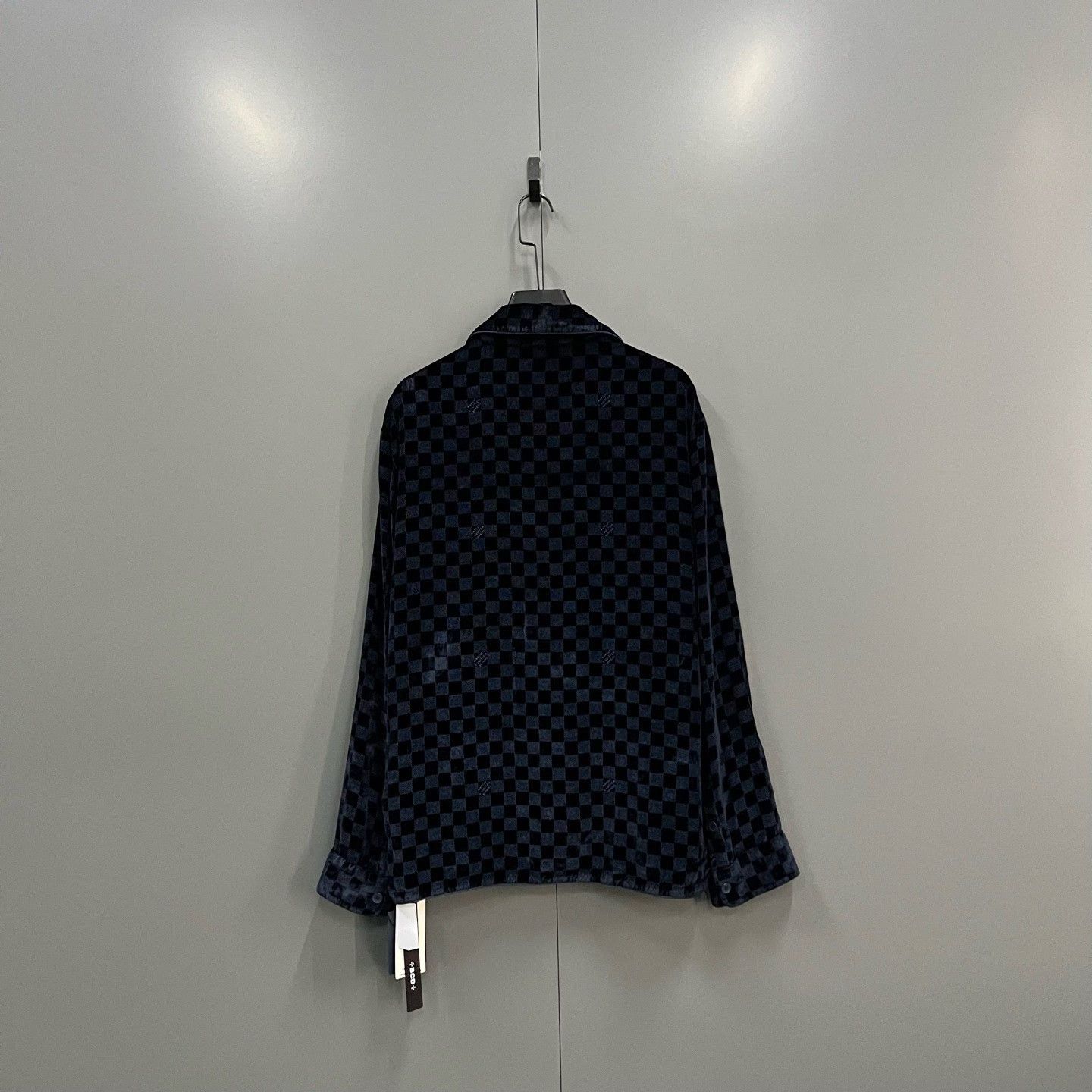 Louis Vuitton Louis Vuitton Velvet Blue Shirt m Men Size US M / EU 48-50 / 2 - 3 Thumbnail