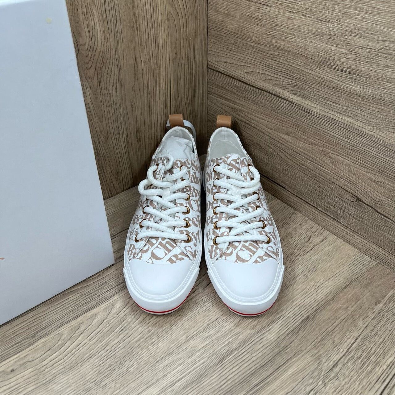 Chloe Chloe Retro White Lowtop Sneakers us_7 Women Size US 7 / IT 37 - 2 Thumbnail