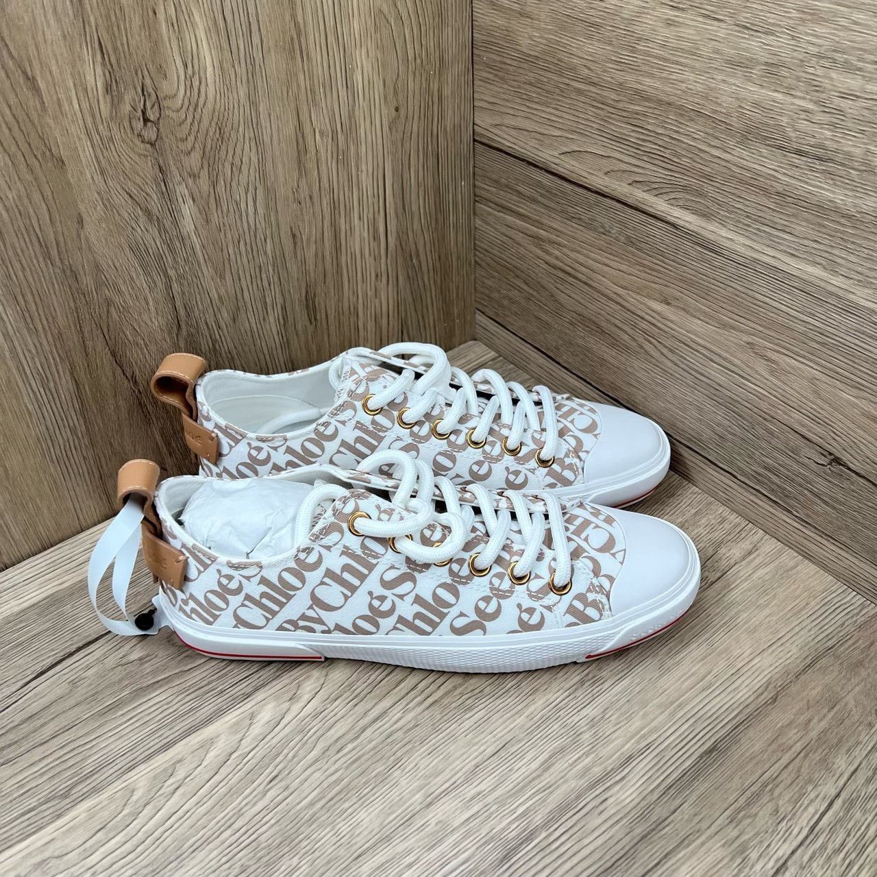 Chloe Chloe Retro White Lowtop Sneakers us_7 Women Size US 7 / IT 37 - 4 Thumbnail