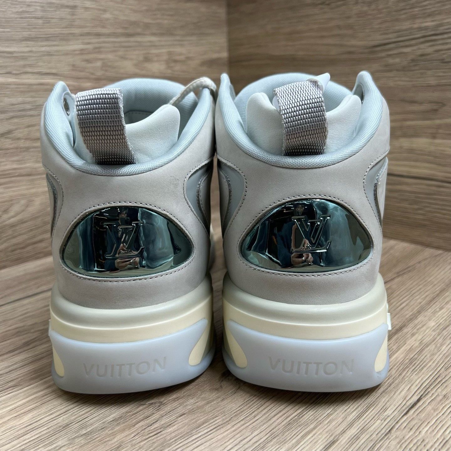 Louis Vuitton Louis Vuitton Training White Lowtop Sneakers 8 Men Size US 8 / EU 41 - 5 Thumbnail