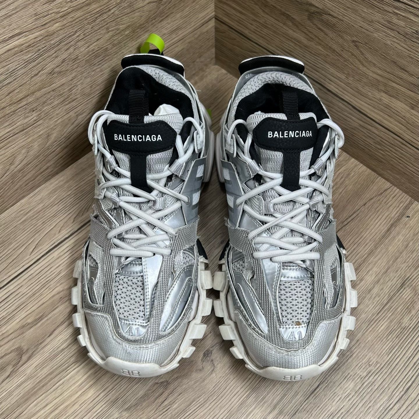 Balenciaga Balenciaga Silver Lowtop Sneakers us_11 Women Size US 11 / IT 41 - 4 Thumbnail