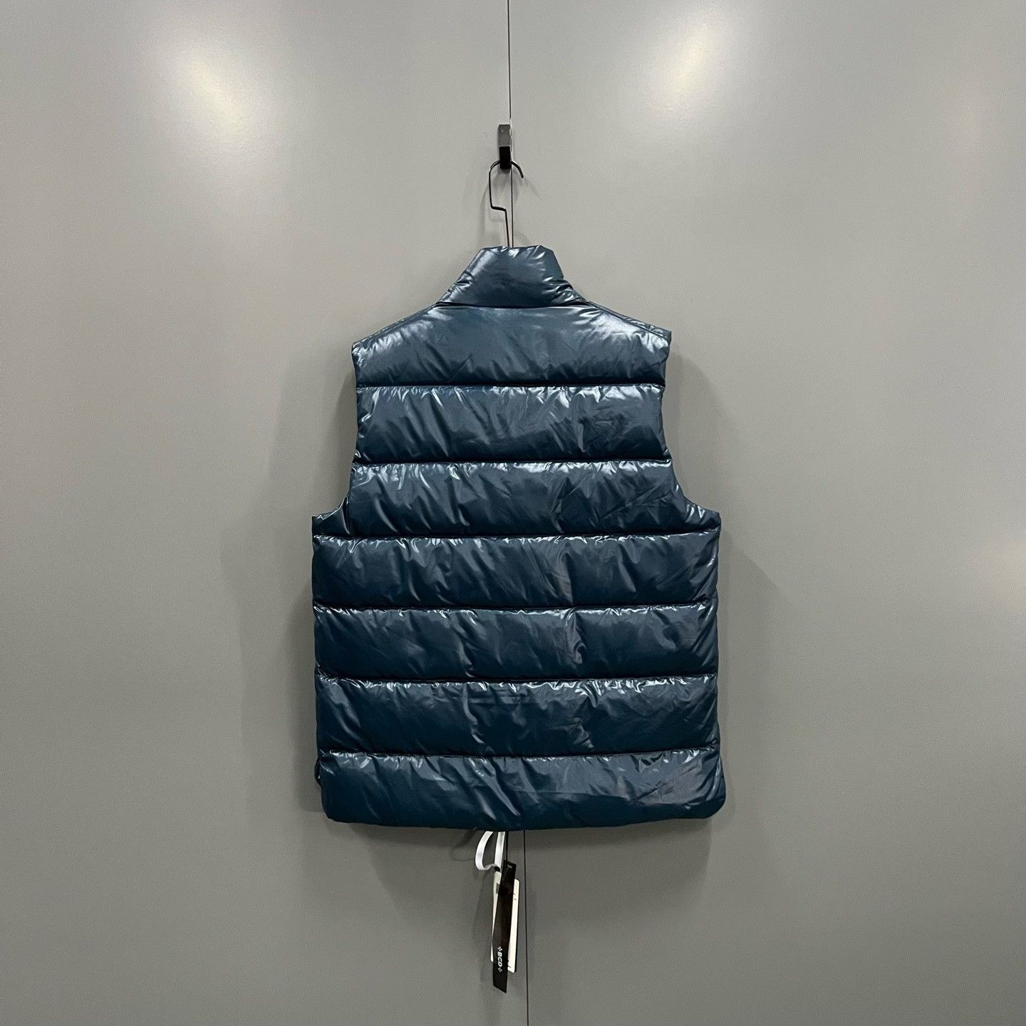 Moncler Moncler Down Embroidered Vest xxs Men Size US XXS / EU 40 - 2 Thumbnail