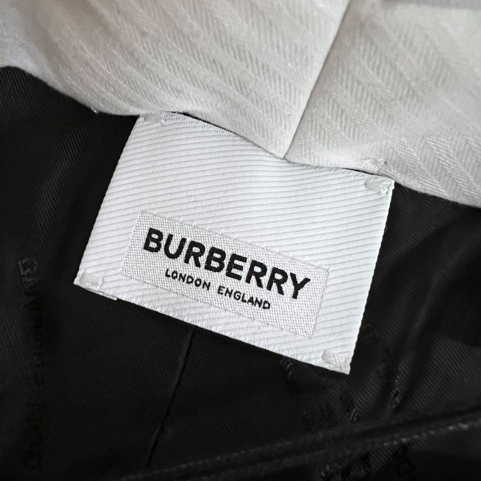 Burberry Burberry Embroidered Casual Pants 32 Men Size US 32 / EU 48 - 3 Thumbnail