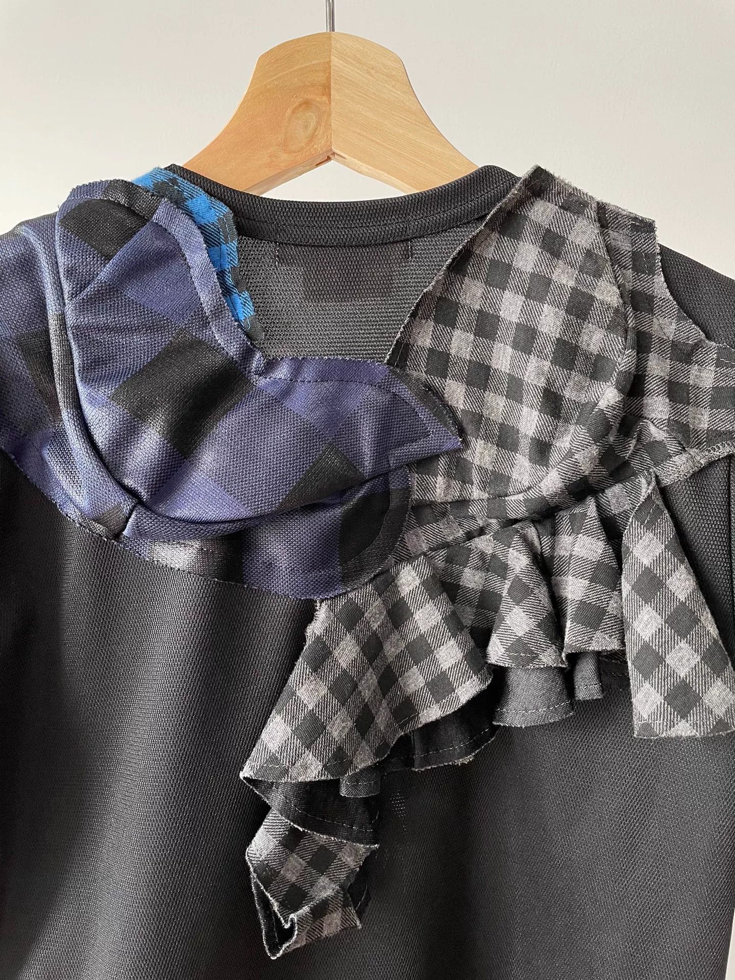 Comme des Garcons Comme des Garçons Collage Short-Sleeve T-Shirt Size XS / US 0-2 / IT 36-38 - 4 Thumbnail